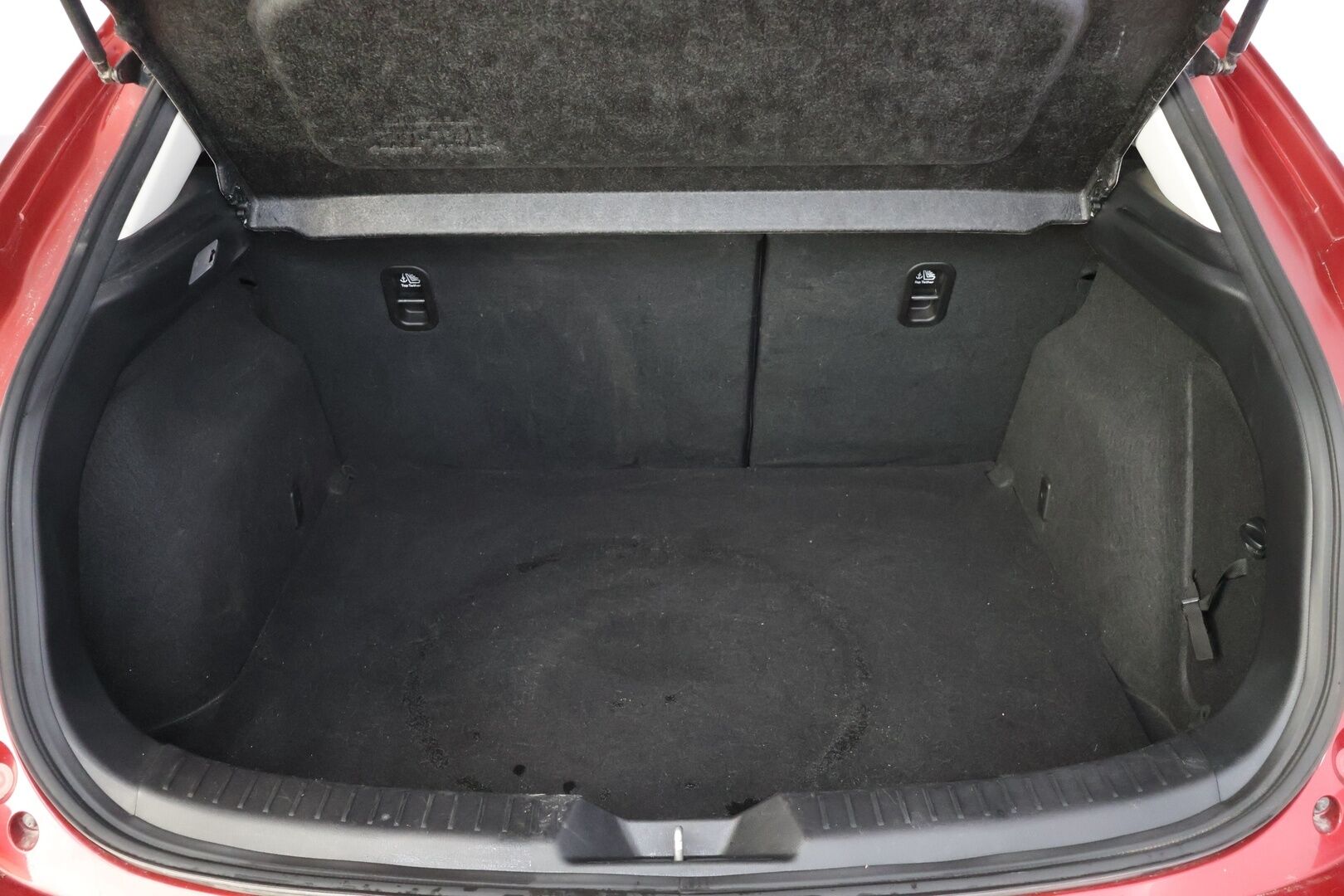 Mazda Mazda3 2018 5HB 2,0 (120) SKYACTIV-G Optimum 6AT 5ov BX2O - Blis / Ratinlämmitin / Vakionopeudensäädin / Isofix / Lohko ja sisätilanlämmitin / Suomi auto / 2x Avain / Ajotapavalitsin 