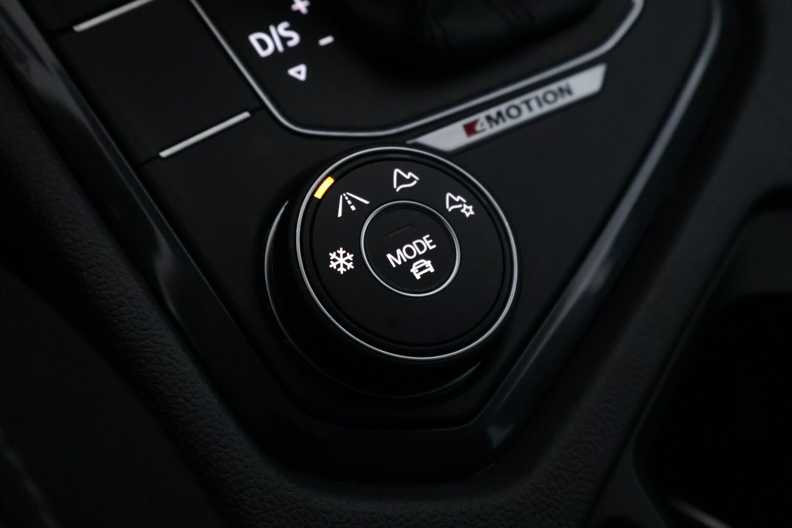 Volkswagen Tiguan 2018 Comfortline 2,0 TDI SCR 110 kW (150 hv) 4MOTION DSG Winter Edition - | Webasto | ACC | Koukku | Parkkitutkat | Kaistavahti | 