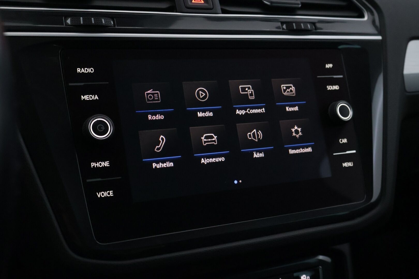 Volkswagen Tiguan 2018 Comfortline 2,0 TDI SCR 110 kW (150 hv) 4MOTION DSG Winter Edition *Webasto / ACC / Koukku / Parkkitutkat / Kaistavahti* - Kahdet renkaat ja VW-vanteet / Suomi-auto / Jakohihna vaihdettu 