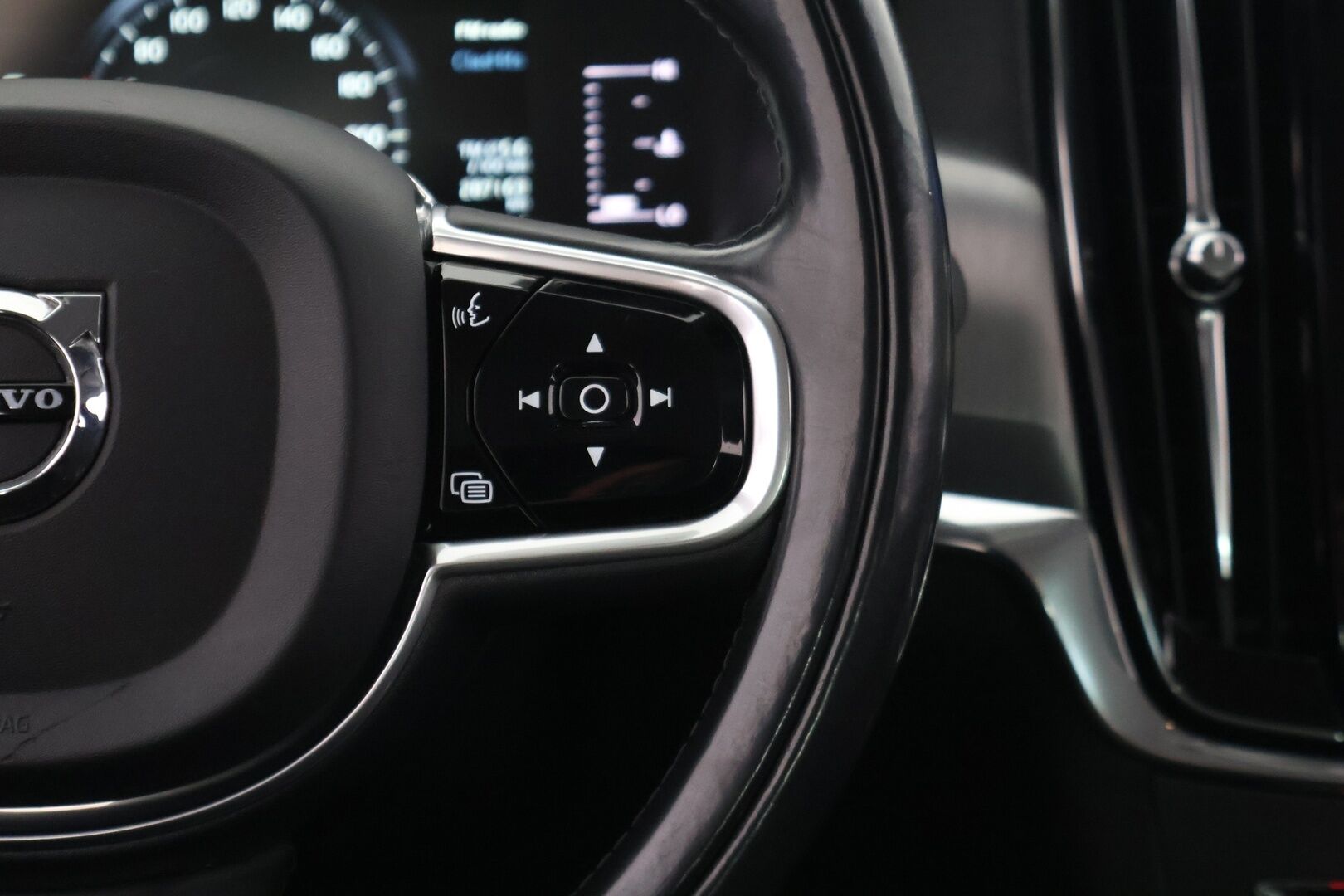 Volvo S90 2018 D3 Business aut - *Ilman AD-BLUE | Suomi-auto | Pilot Assist | Webasto | Carplay | Koukku | 2x renkaat*
