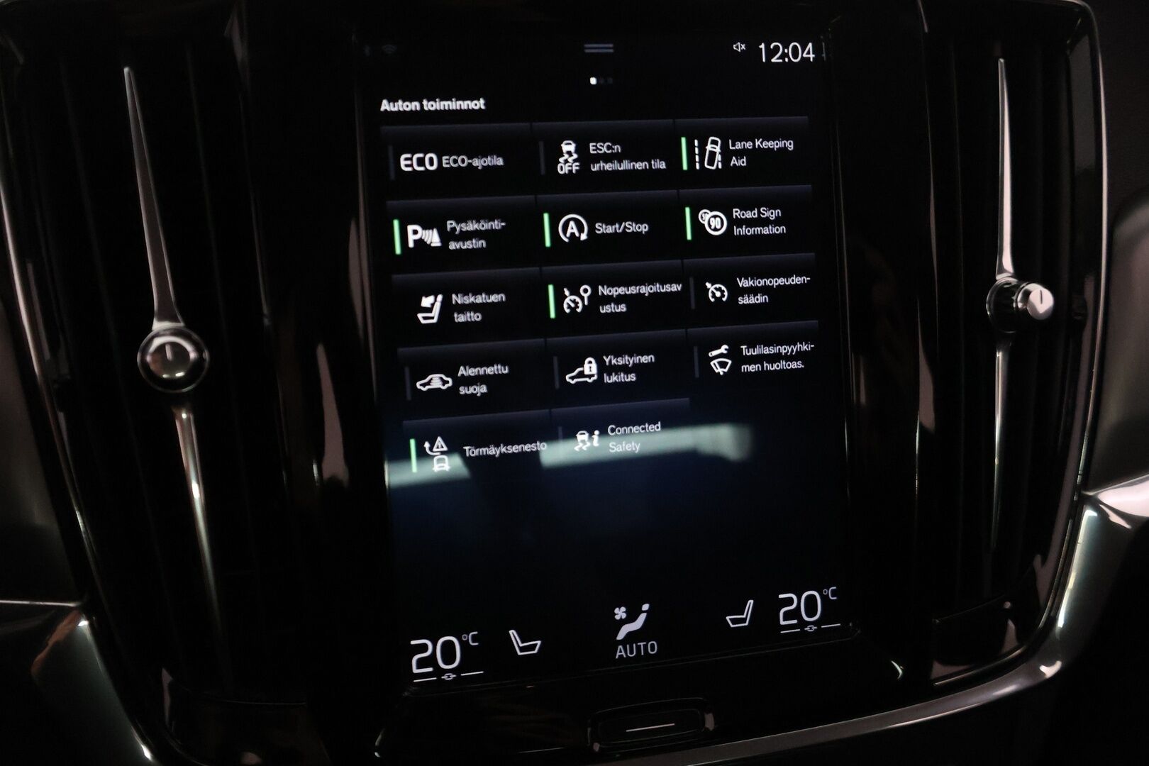 Volvo S90 2018 D3 Business aut - *Ilman AD-BLUE | Suomi-auto | Pilot Assist | Webasto | Carplay | Koukku | 2x renkaat*