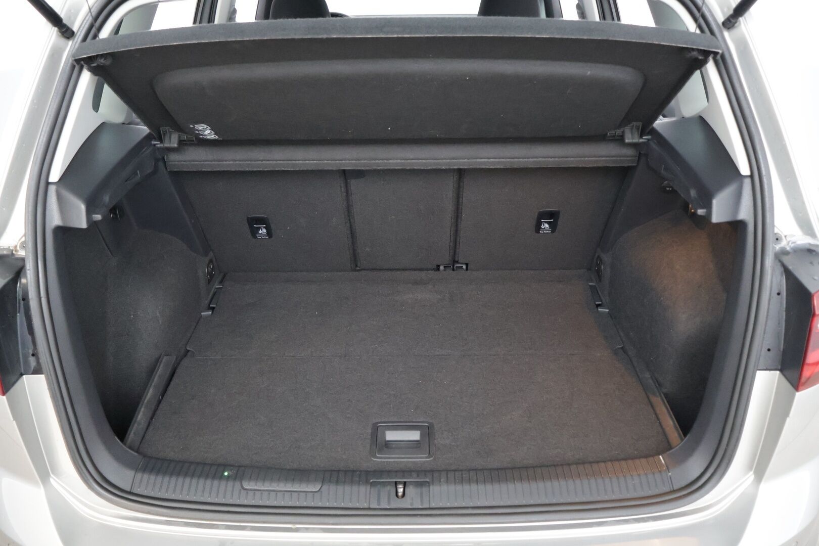 Volkswagen Golf Sportsvan 2017 Comfortline 1,4 TSI 92 kW (125 hv) DSG-automaatti // Webasto / Koukku / Juuri huollettu / Suomi-auto // - Katsastus 7/2025 * Jakopää 9/2024 * Kahdet erittäin hyvät renkaat