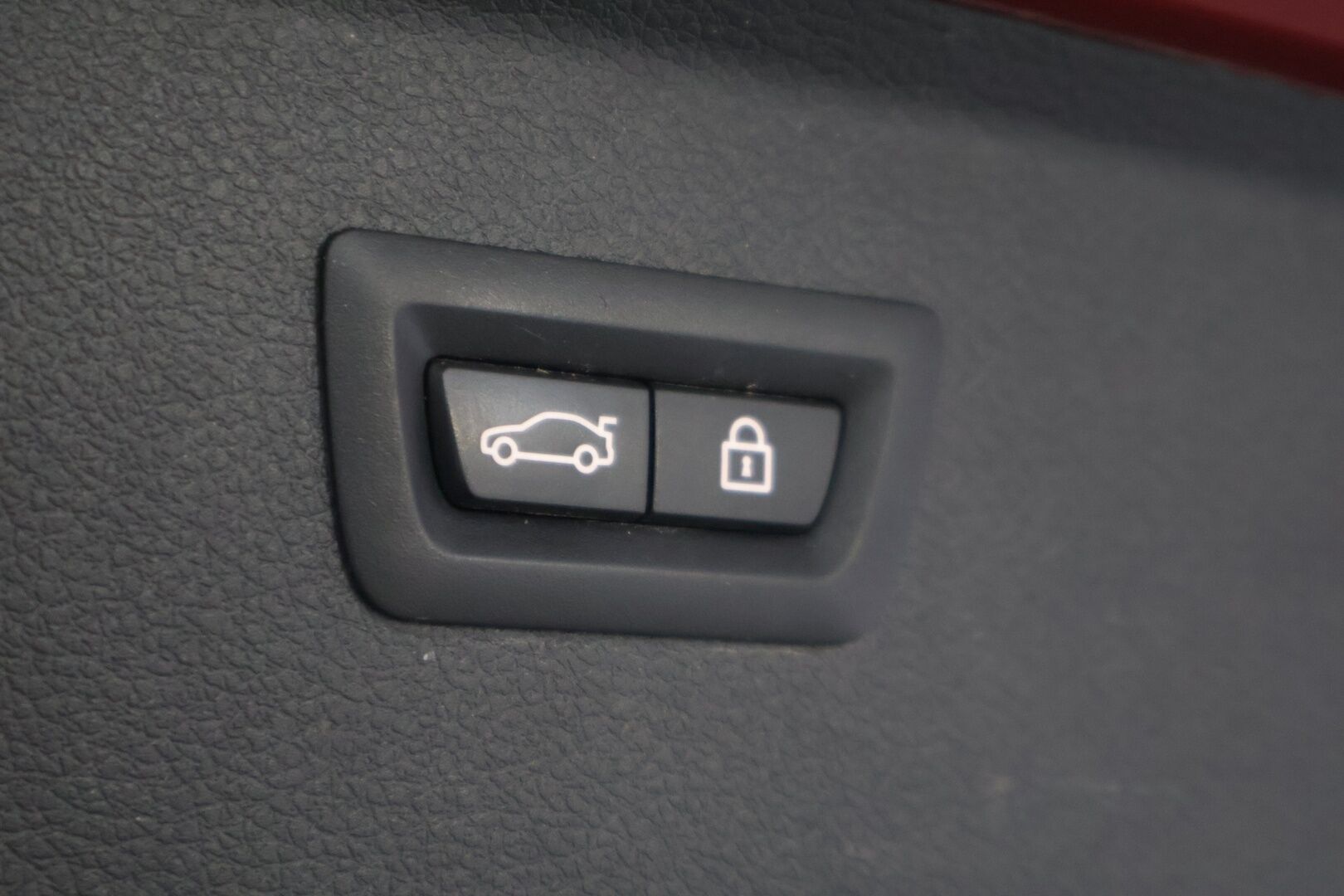 BMW 225 2017 F45 Active Tourer 225xe A Business */ Suomi-auto / Esilämmitys / P.kamera / Ratinlämmitys / Comfort Access / Vakkari /* - Soh 93,6% / Ilmainen kotiintoimitus / 2x renkaat