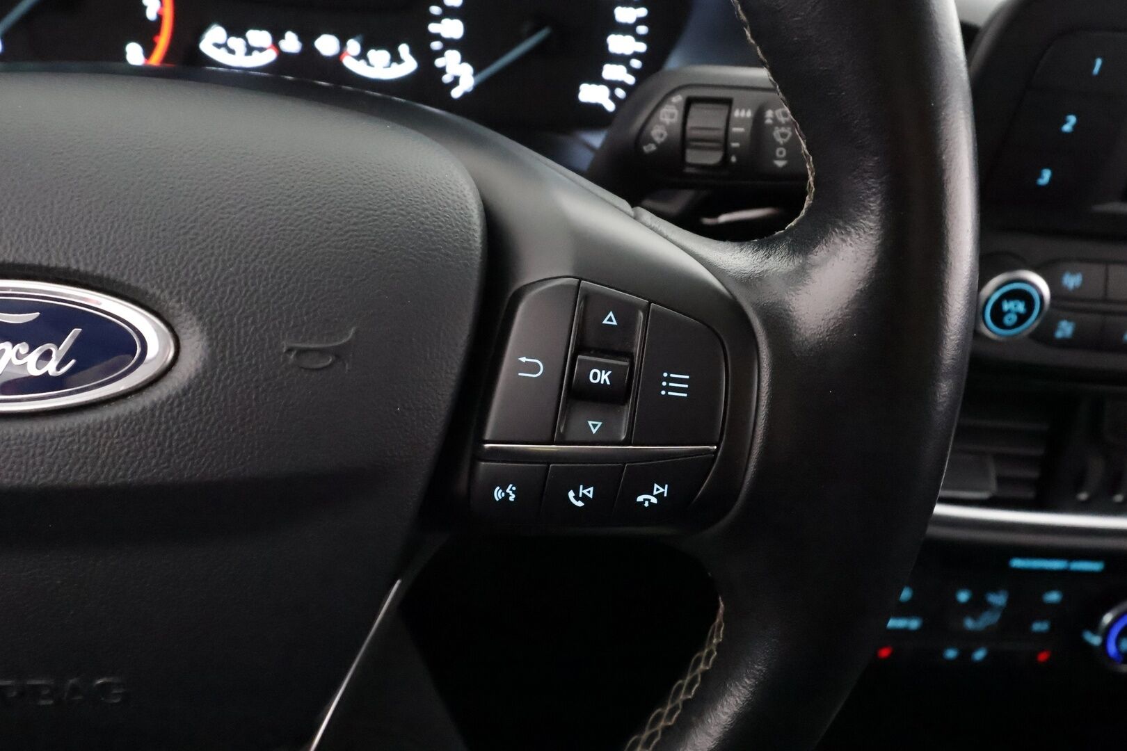 Ford Fiesta 2018 1,1 85hv M5 Trend 5-ovinen -  Vakkari | Bluetooth | Ratinlämmitys | Penkinlämmittimet | Sähköpeilit | Kahdet renkaat | Suomi-auto |