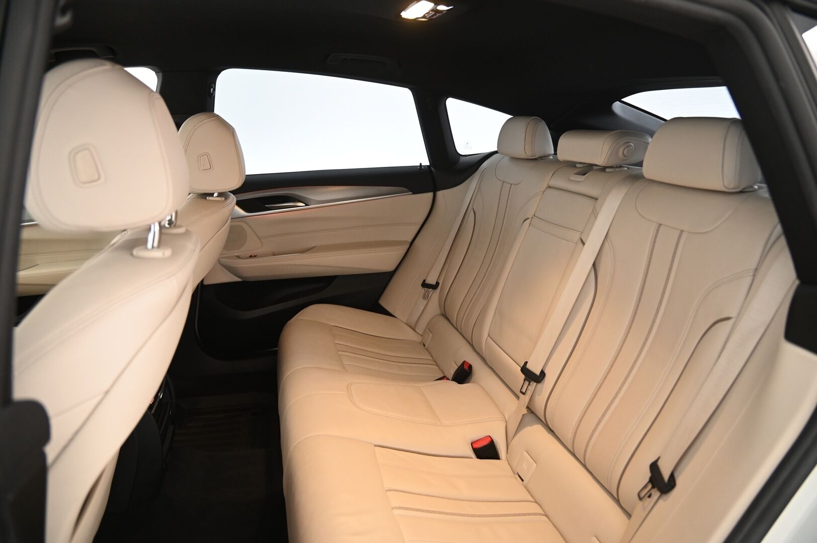 BMW 630 Gran Turismo 2018 G32 Gran Turismo 630d A xDrive M-Sport - Proff.navi | HiFit | Koukku | Digimittaristo | Dakota nahat | Mineralweiss Metallic | P.Kamera | 2x renkaat&alumiinivanteet | Juuri katsastettu 