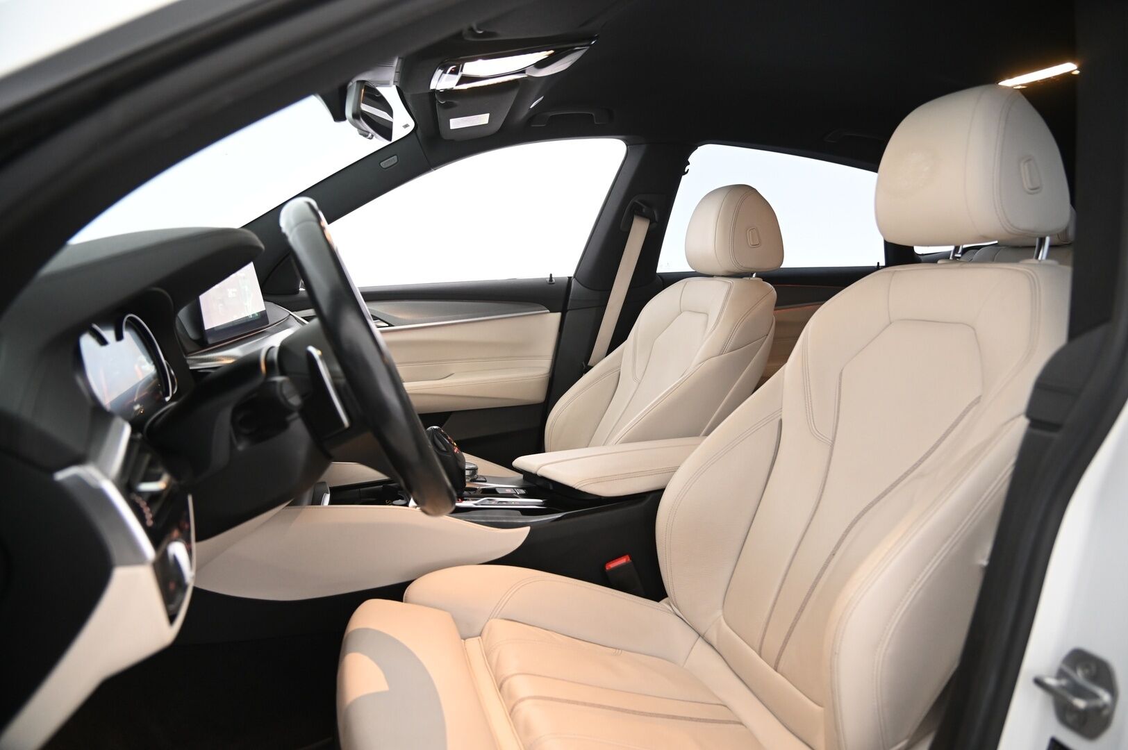 BMW 630 Gran Turismo 2018 G32 Gran Turismo 630d A xDrive M-Sport - Proff.navi | HiFit | Koukku | Digimittaristo | Dakota nahat | Mineralweiss Metallic | P.Kamera | 2x renkaat&alumiinivanteet | Juuri katsastettu 