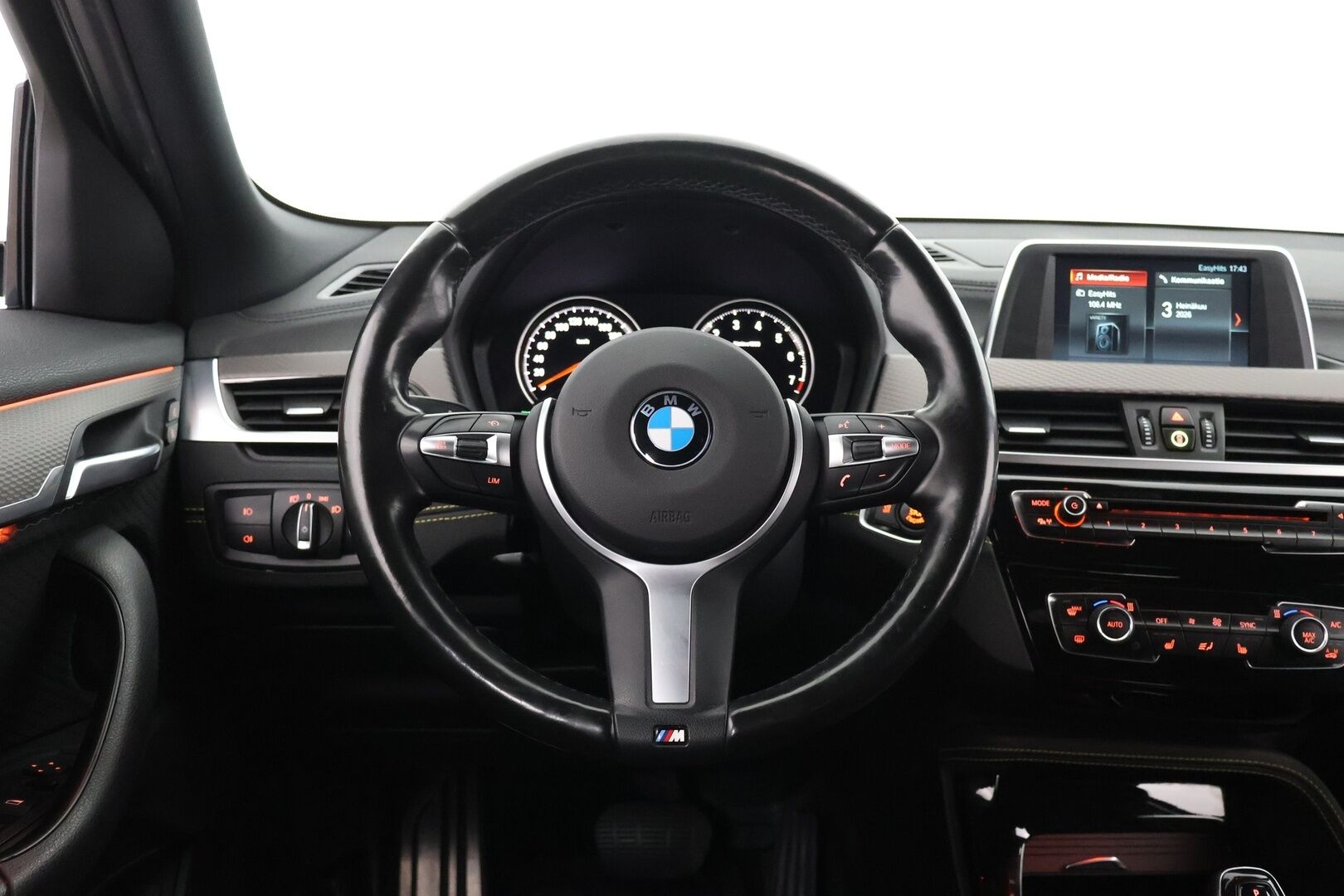 BMW X2 2018 F39 sDrive 20i A Business M sport X - | Muistipenkki | Comfort Access | Shadow Line | P-Tutka | LED | Ambient