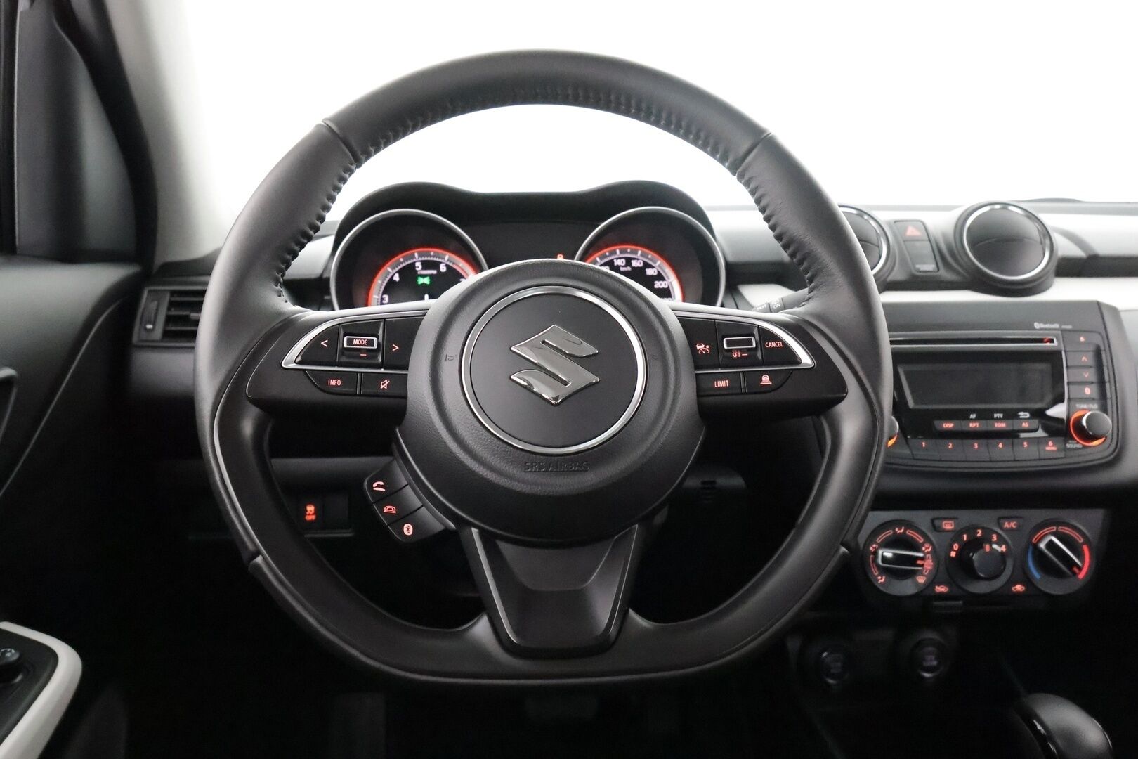 Suzuki Swift 2023 1,2 DUALJET 2WD GL CVT-aut HYBRID - Adapt. Vakkari / LED-valot / Ilmastointi / Bluetooth / Penkinlämmittimet / 2x renkaat / Kauk. Keskuslukitus / Facelift