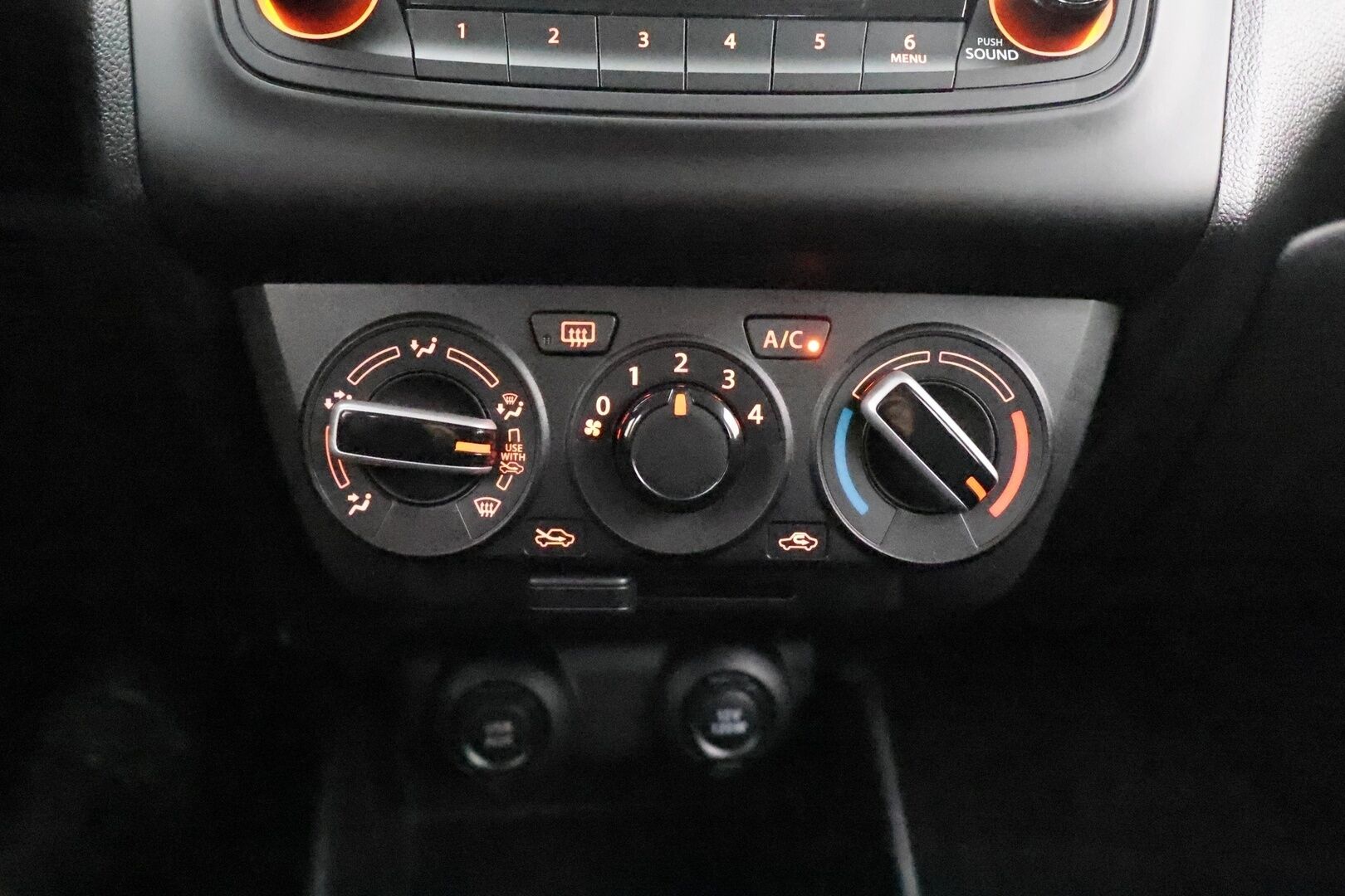Suzuki Swift 2023 1,2 DUALJET 2WD GL CVT-aut HYBRID - Adapt. Vakkari / LED-valot / Ilmastointi / Bluetooth / Penkinlämmittimet / 2x renkaat / Kauk. Keskuslukitus / Facelift