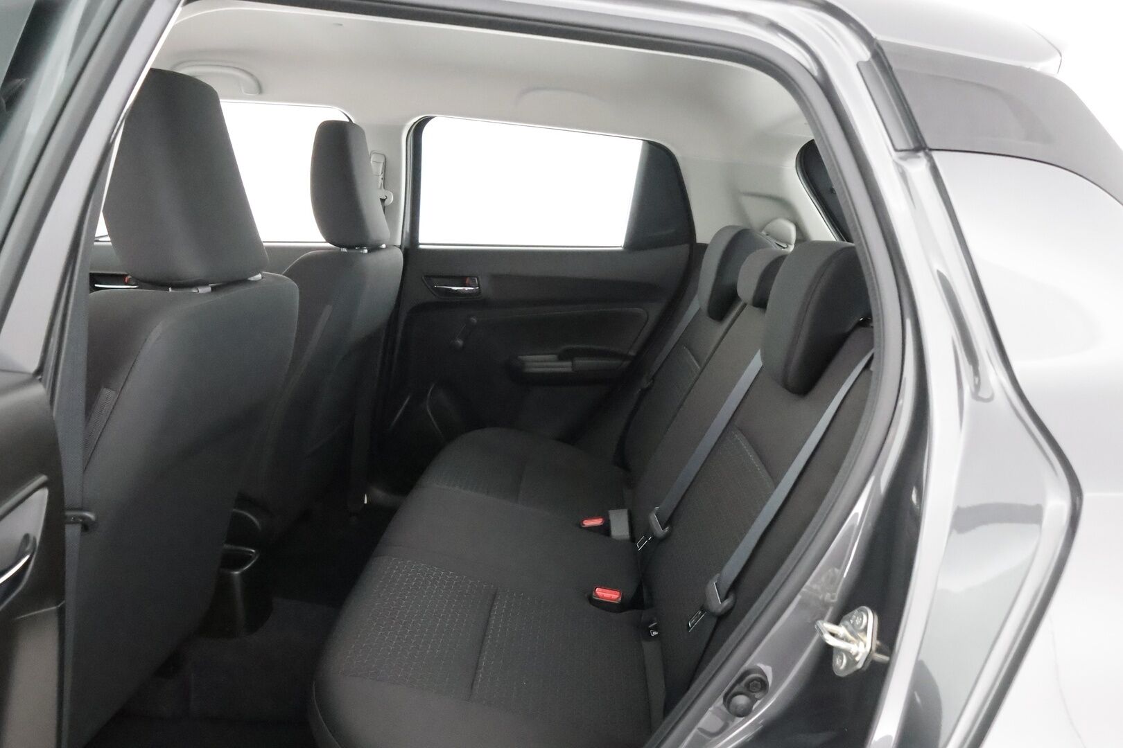 Suzuki Swift 2023 1,2 DUALJET 2WD GL CVT-aut HYBRID - Adapt. Vakkari / LED-valot / Ilmastointi / Bluetooth / Penkinlämmittimet / 2x renkaat / Kauk. Keskuslukitus / Facelift