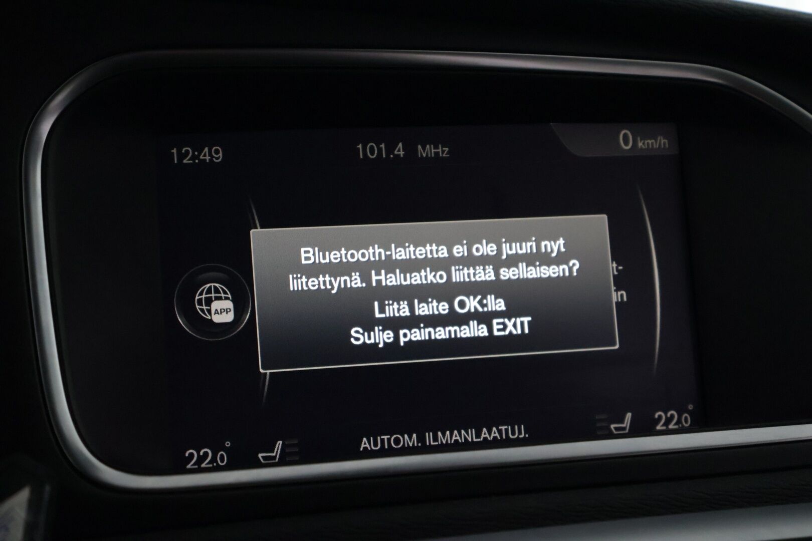 Volvo V40 2018 T2 Business aut - Suomi-Auto | Vakionopeudensäädin | Kahdet renkaat vanteineen | Katsastetttu ja huollettu!