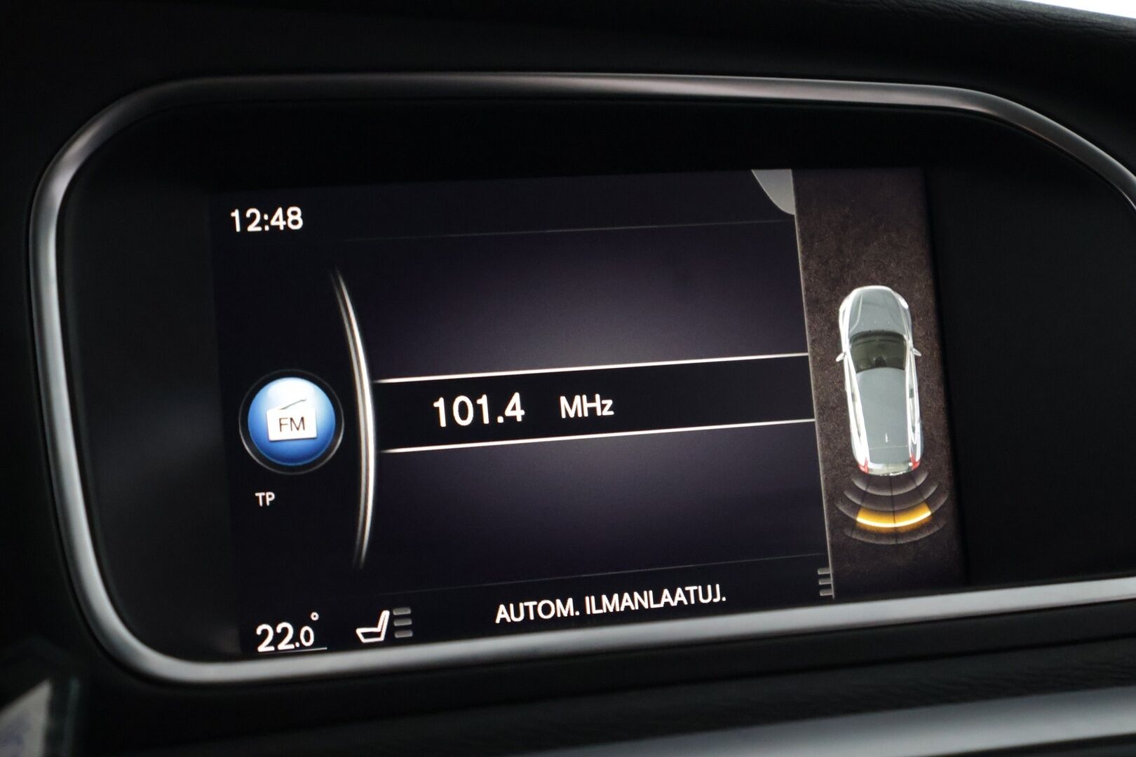Volvo V40 2018 T2 Business aut - Suomi-Auto | Vakionopeudensäädin | Kahdet renkaat vanteineen | Katsastetttu ja huollettu!