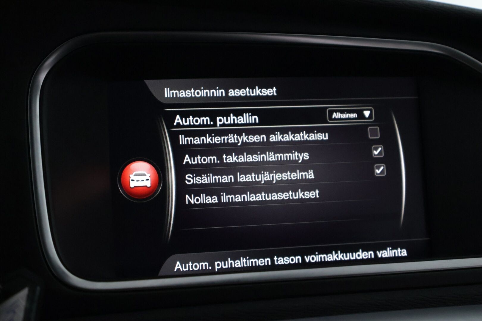 Volvo V40 2018 T2 Business aut - Suomi-Auto | Vakionopeudensäädin | Kahdet renkaat vanteineen | Katsastetttu ja huollettu!