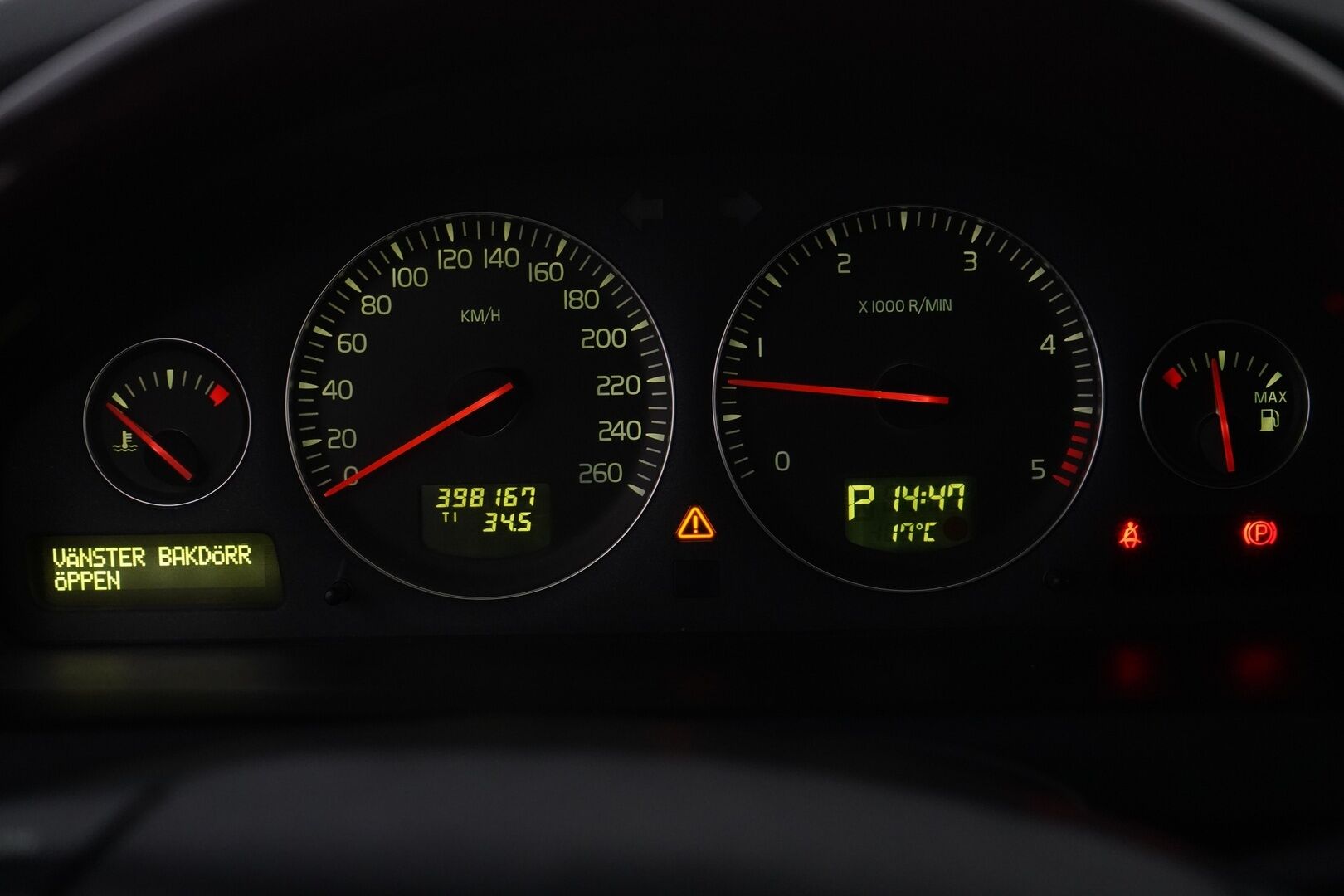 Volvo XC70 2005 2.4D AWD Summum Business * - YritysOutlet - Myydään vain yrityksille * - Koukku / Nahkasisusta / Muistipenkki / Vakkari 