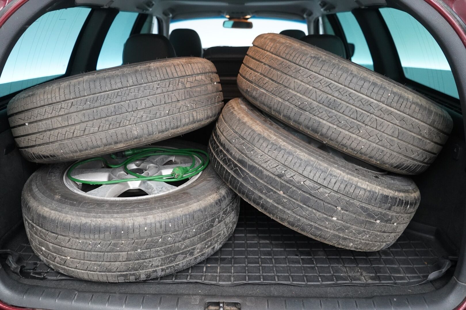 Volvo XC70 2005 2.4D AWD Summum Business * - YritysOutlet - Myydään vain yrityksille * - Koukku / Nahkasisusta / Muistipenkki / Vakkari 