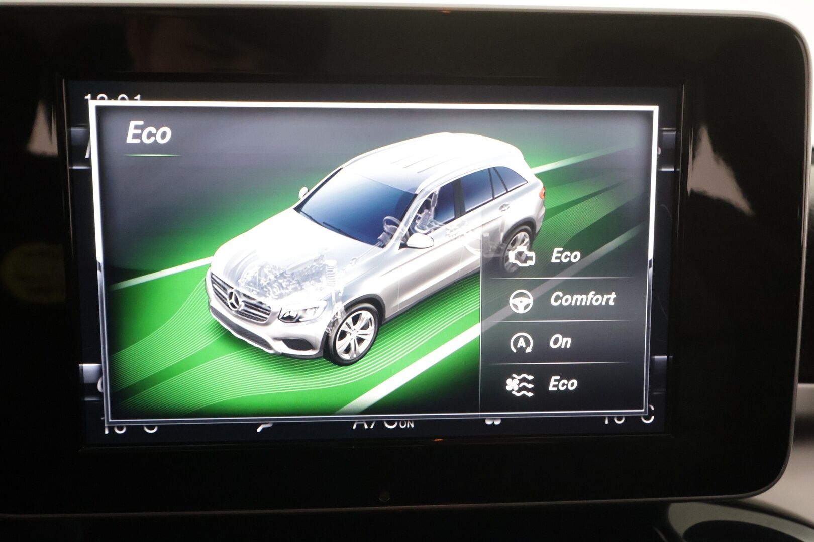 Mercedes-Benz GLC 2018 220 d 4Matic A Premium Business * Distronic / Sportnahat / ILS-LED / P.Kamera / Navi / Bluetooth * - Webasto / Koukku / Suomi-auto / Kahdet renkaat