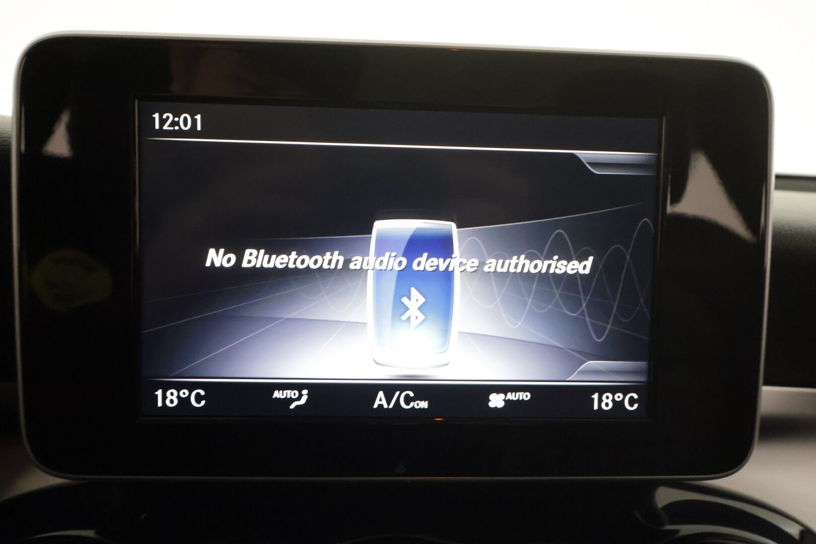 Mercedes-Benz GLC 2018 220 d 4Matic A Premium Business * Distronic / Sportnahat / ILS-LED / P.Kamera / Navi / Bluetooth * - Webasto / Koukku / Suomi-auto / Kahdet renkaat