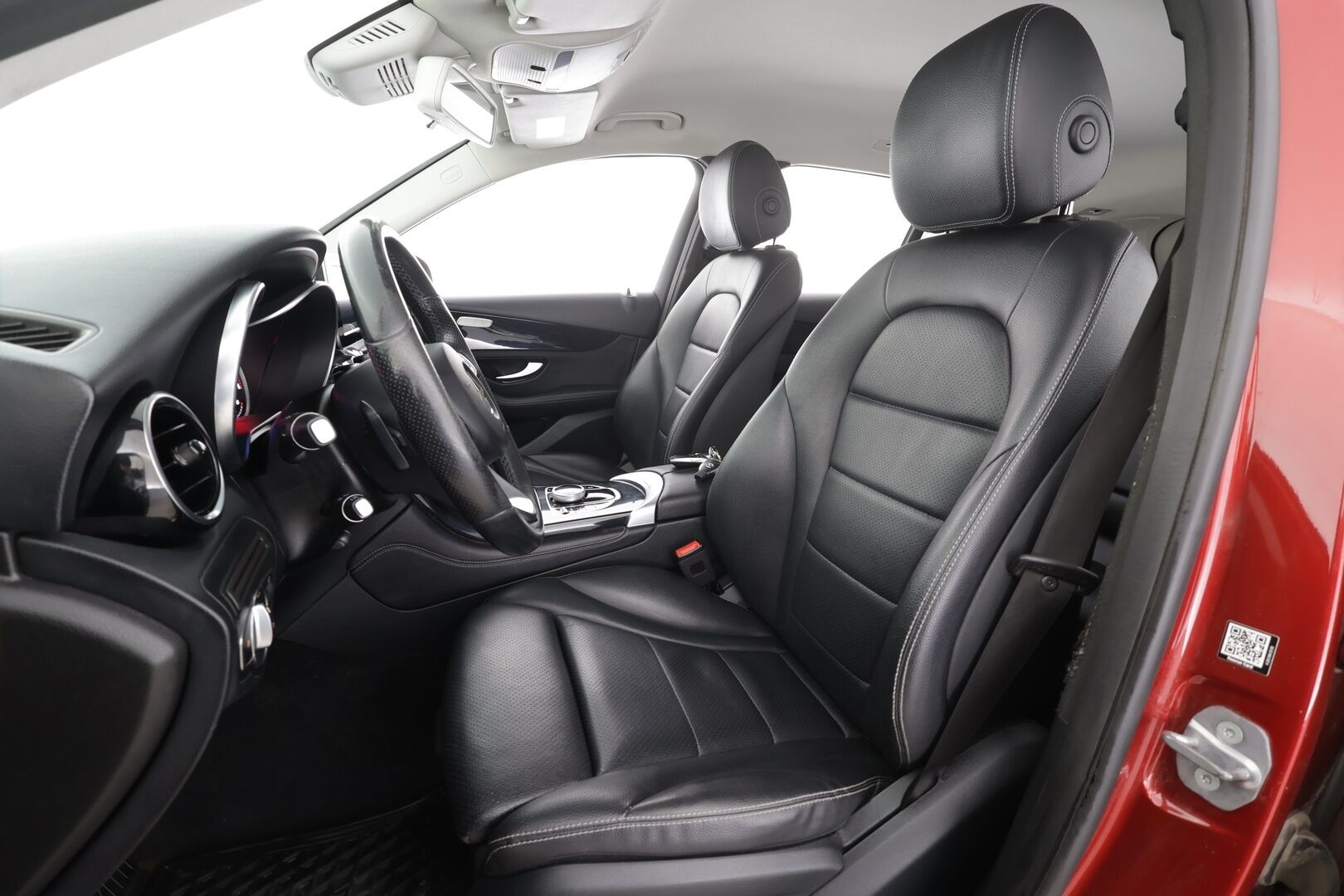 Mercedes-Benz GLC 2018 220 d 4Matic A Premium Business * Distronic / Sportnahat / ILS-LED / P.Kamera / Navi / Bluetooth * - Webasto / Koukku / Suomi-auto / Kahdet renkaat