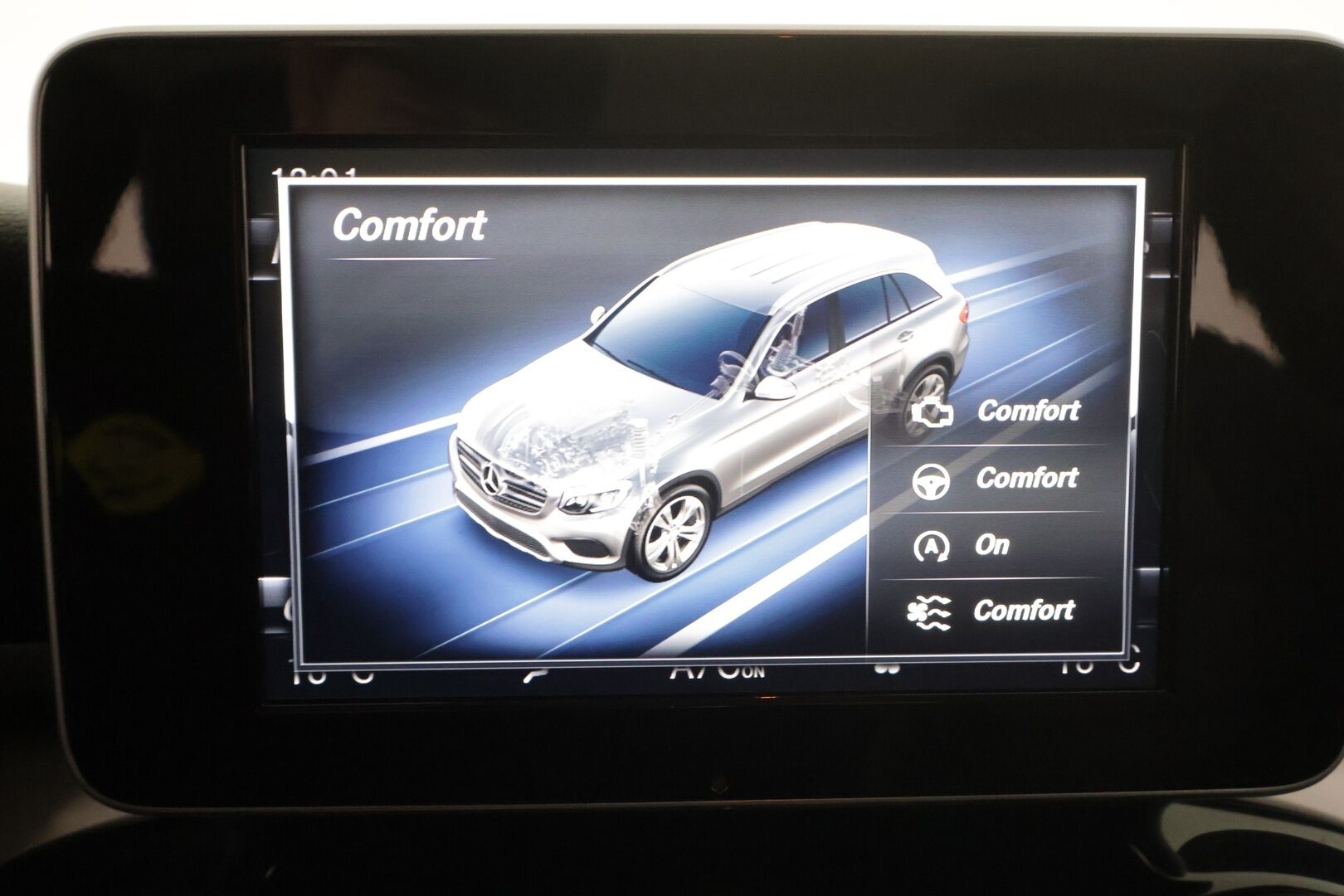 Mercedes-Benz GLC 2018 220 d 4Matic A Premium Business * Distronic / Sportnahat / ILS-LED / P.Kamera / Navi / Bluetooth * - Webasto / Koukku / Suomi-auto / Kahdet renkaat