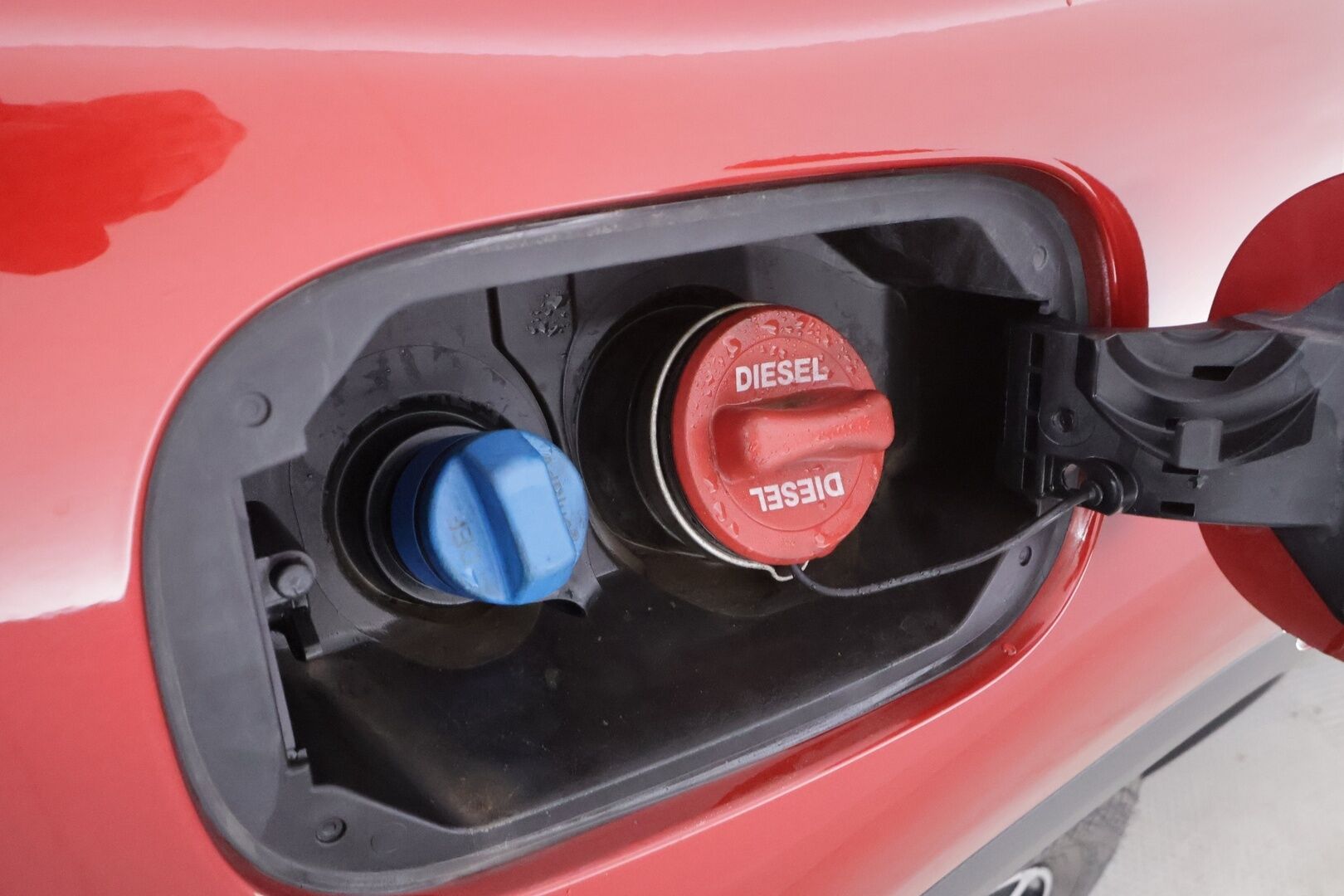 Mercedes-Benz GLC 2018 220 d 4Matic A Premium Business * Distronic / Sportnahat / ILS-LED / P.Kamera / Navi / Bluetooth * - Webasto / Koukku / Suomi-auto / Kahdet renkaat