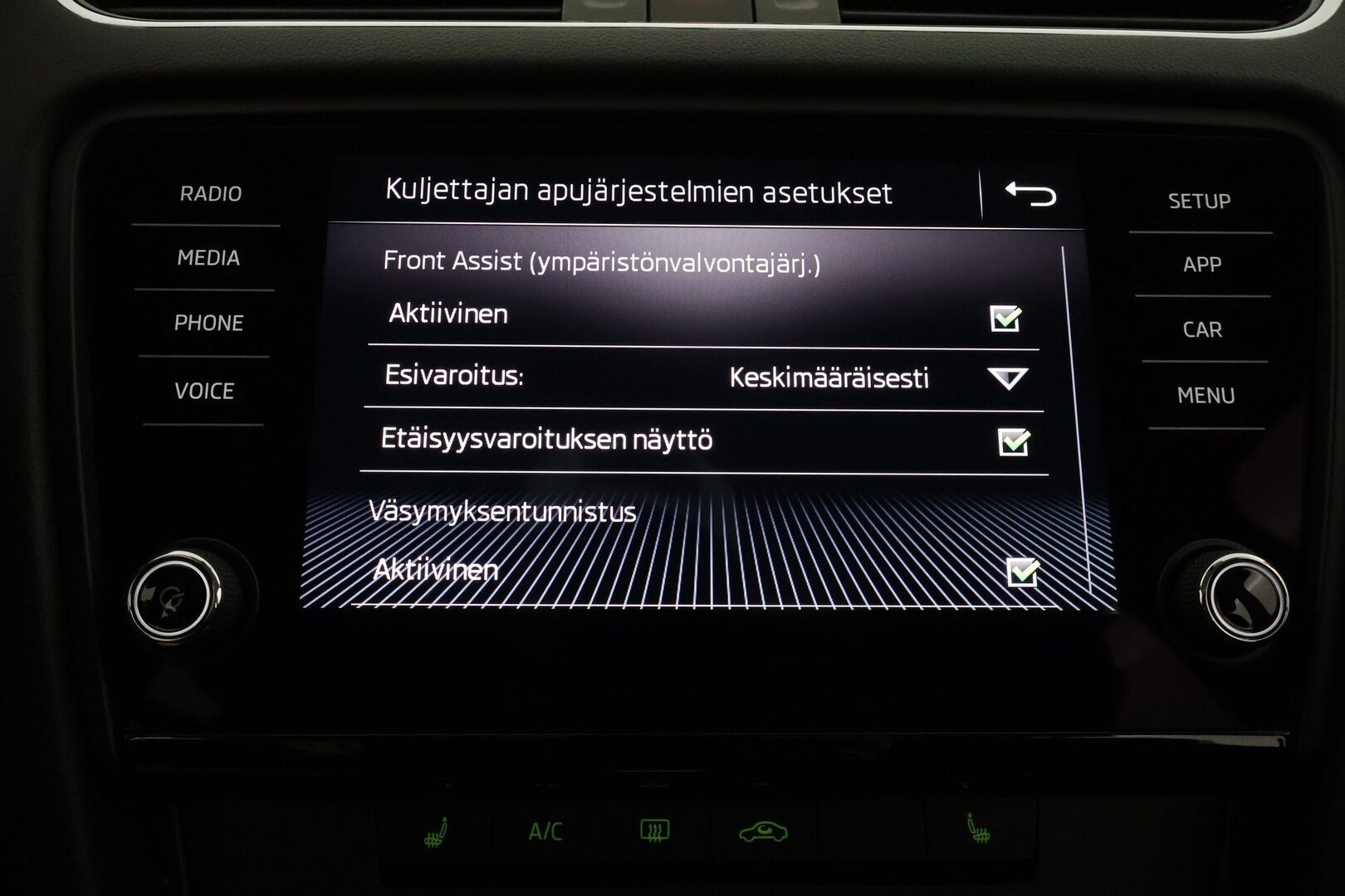 Skoda Octavia 2018 Combi 1,5 TSI Ambition DSG Autom. **Facelift / Vakkari / Lohko / Apple&Android / P.tutka** - Suomi-auto / Merkkihuollettu 