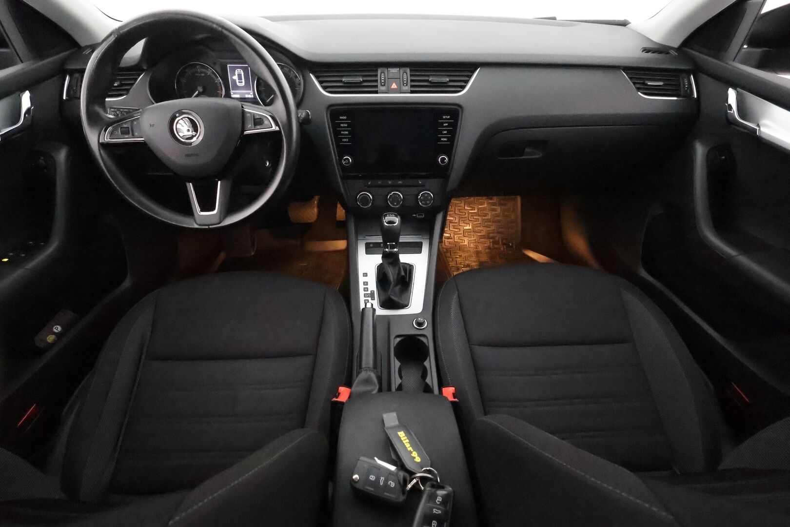 Skoda Octavia 2018 Combi 1,5 TSI Ambition DSG Autom. **Facelift / Vakkari / Lohko / Apple&Android / P.tutka** - Suomi-auto / Merkkihuollettu 