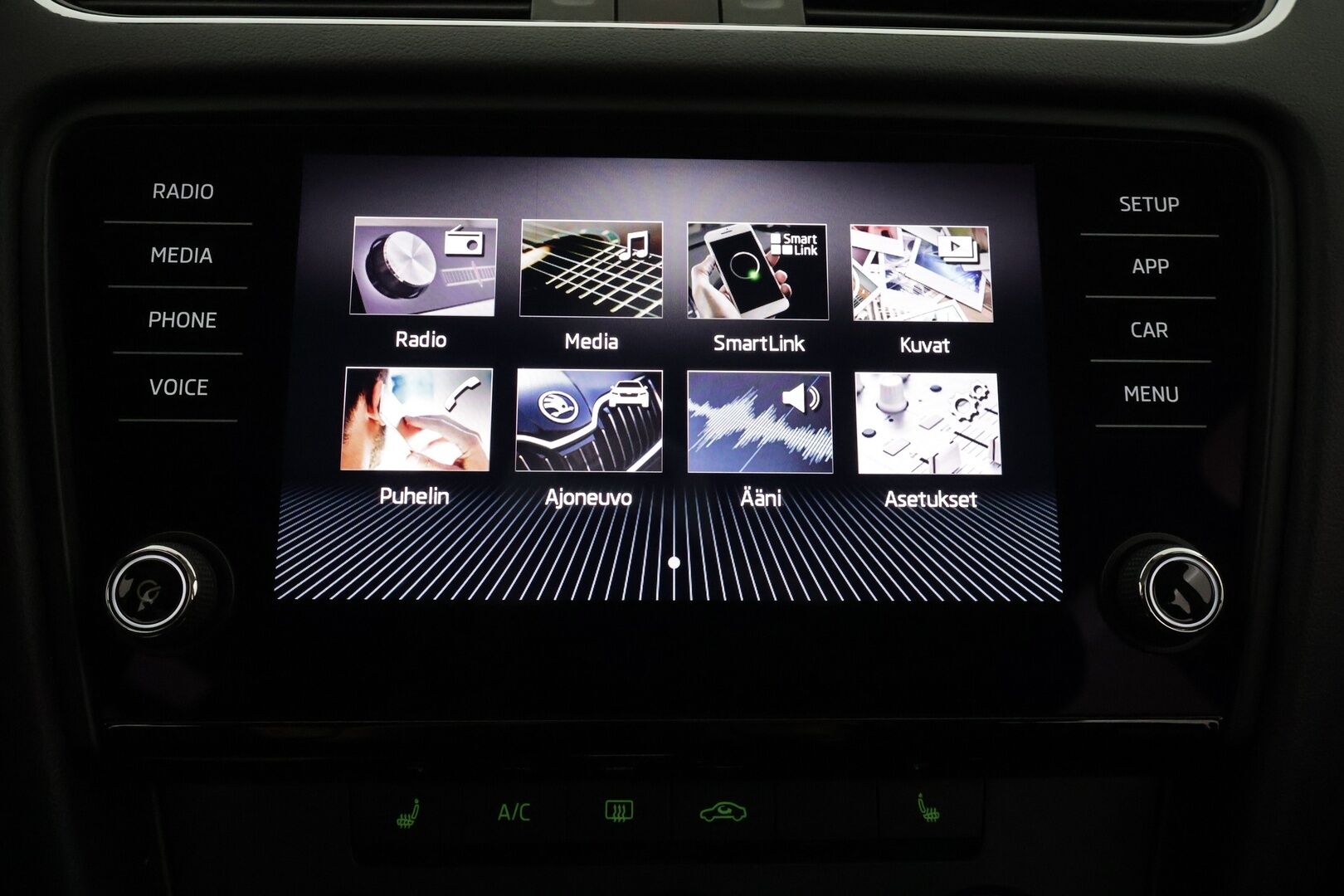 Skoda Octavia 2018 Combi 1,5 TSI Ambition DSG Autom. **Facelift / Vakkari / Lohko / Apple&Android / P.tutka** - Suomi-auto / Merkkihuollettu 