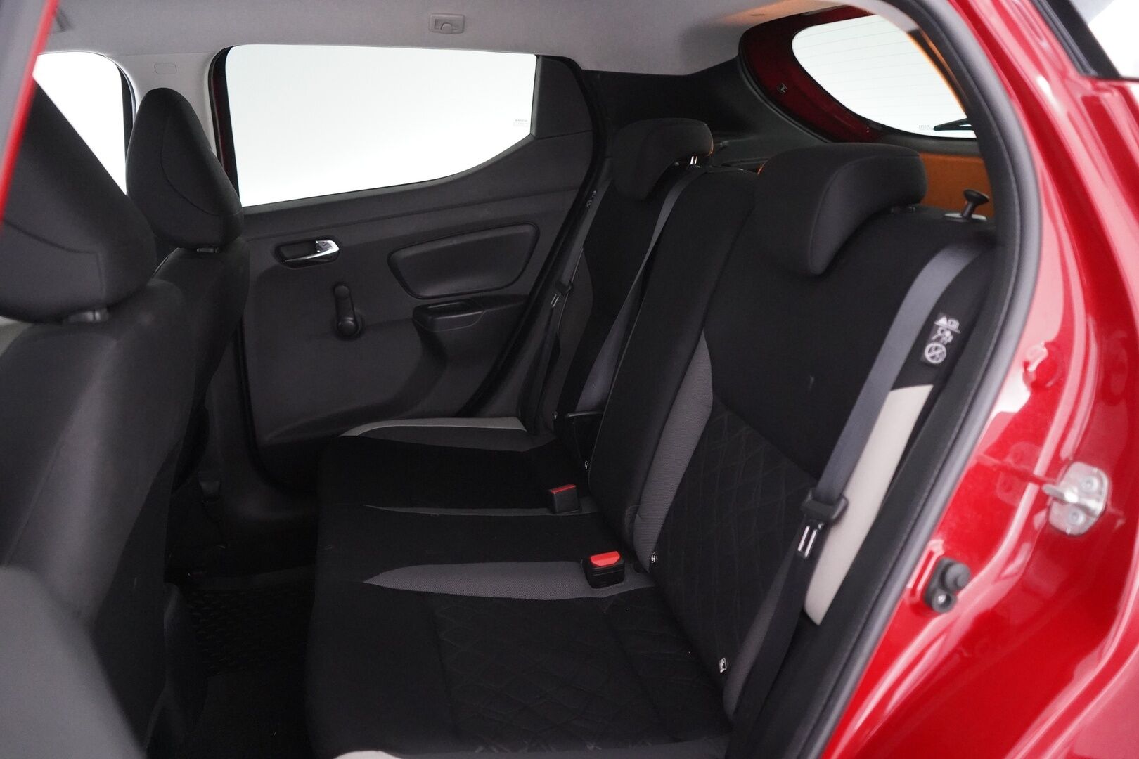 Nissan Micra 2018 1.0L 70 Acenta Comfort Pack 5M/T - Lohko | Vakkari | Keyless | BT | Suomi-Auto | Kahdet renkaat vanteilla | Juuri huollettu 