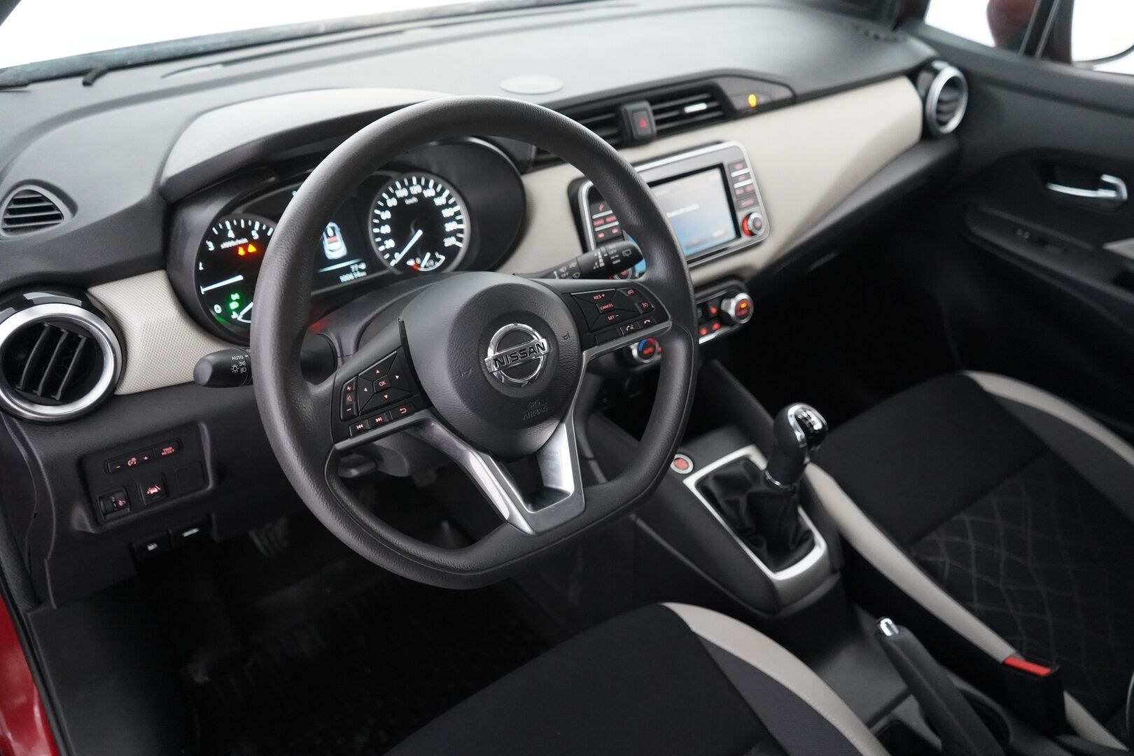Nissan Micra 2018 1.0L 70 Acenta Comfort Pack 5M/T - Lohko | Vakkari | Keyless | BT | Suomi-Auto | Kahdet renkaat vanteilla | Juuri huollettu 