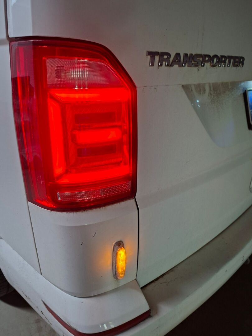 Volkswagen Transporter 2018 2,0 TDI 150kW 4MOTION  YritysOutlet - Myydään vain yrityksille - | Webasto | Koukku | Vakkari | Android Auto | Huomiovalot | 2x Hyvät Renkaat | Tutkat | 2500KG Vetomassa |