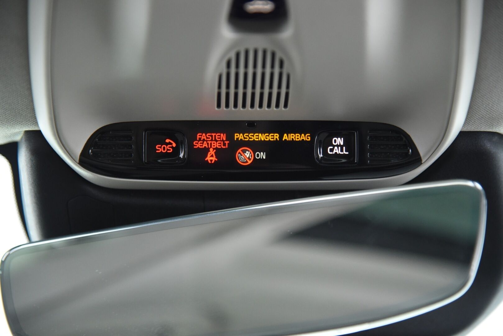 Volvo XC60 2018 T8 AWD Inscription aut / B&W / Four-C / Webasto / Pilot assist / Panorama / Muistipenkit / P-kamera / Koukku - Suomi-Auto / Merkkihuollettu! / Tuoreesti huollettu / Keyless / Huippu varusteilla! 