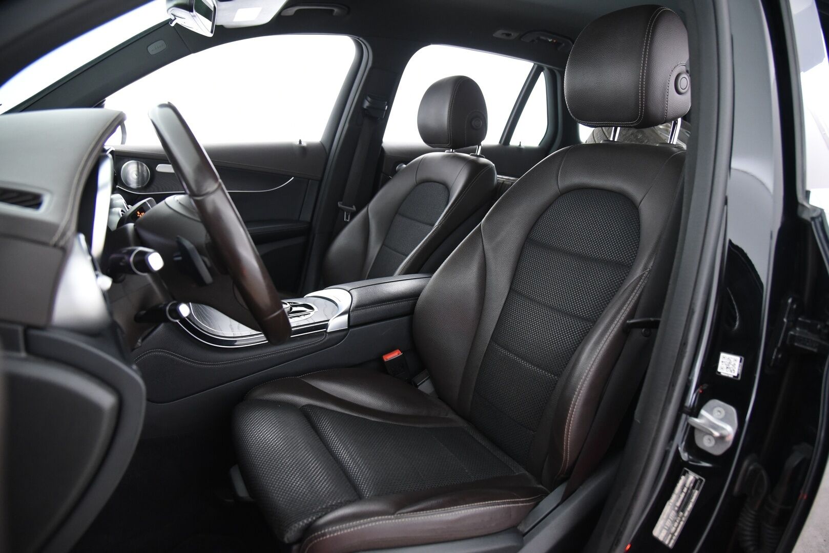 Mercedes-Benz GLC 2018 350 e 4Matic A Premium Business / YritysOutlet - Myydään vain yrityksille - YritysOutlet - Myydään vain yrityksille