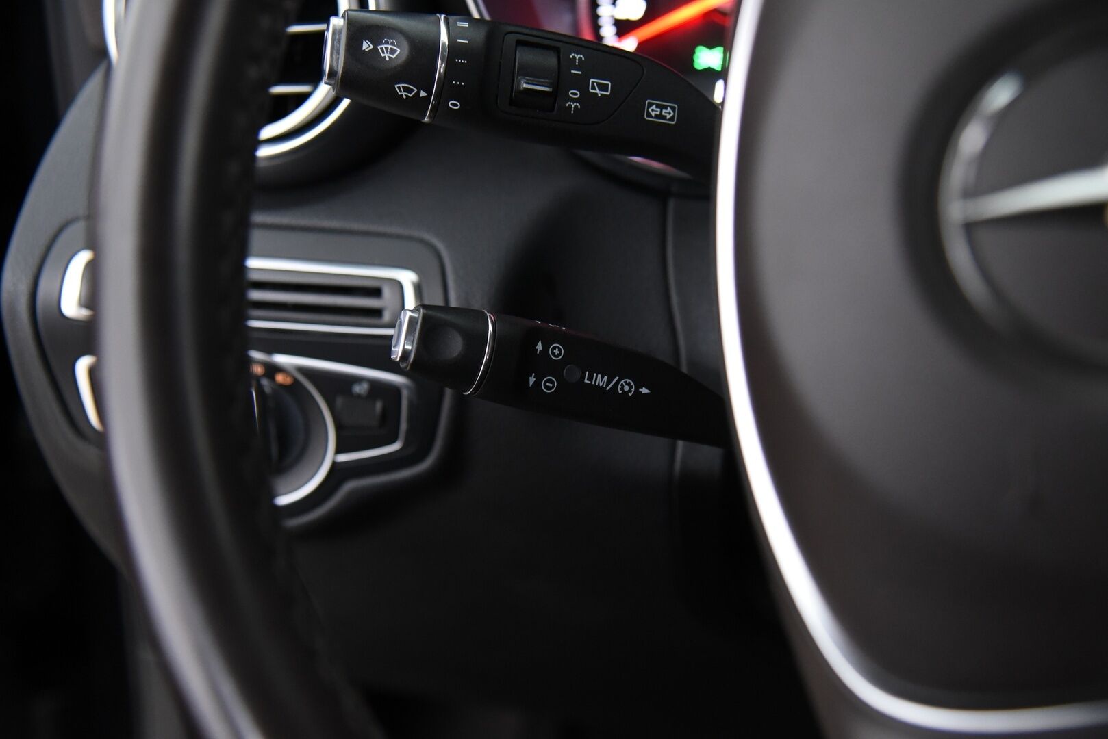 Mercedes-Benz GLC 2018 350 e 4Matic A Premium Business / YritysOutlet - Myydään vain yrityksille - YritysOutlet - Myydään vain yrityksille