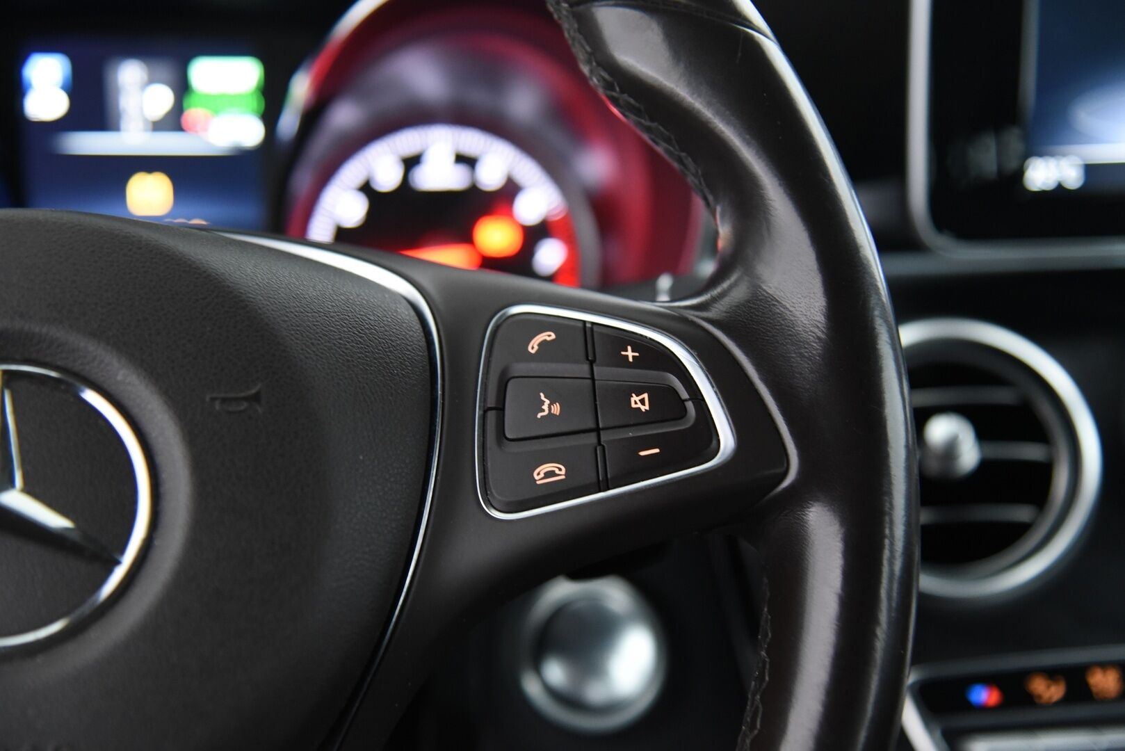 Mercedes-Benz GLC 2018 350 e 4Matic A Premium Business / YritysOutlet - Myydään vain yrityksille - YritysOutlet - Myydään vain yrityksille