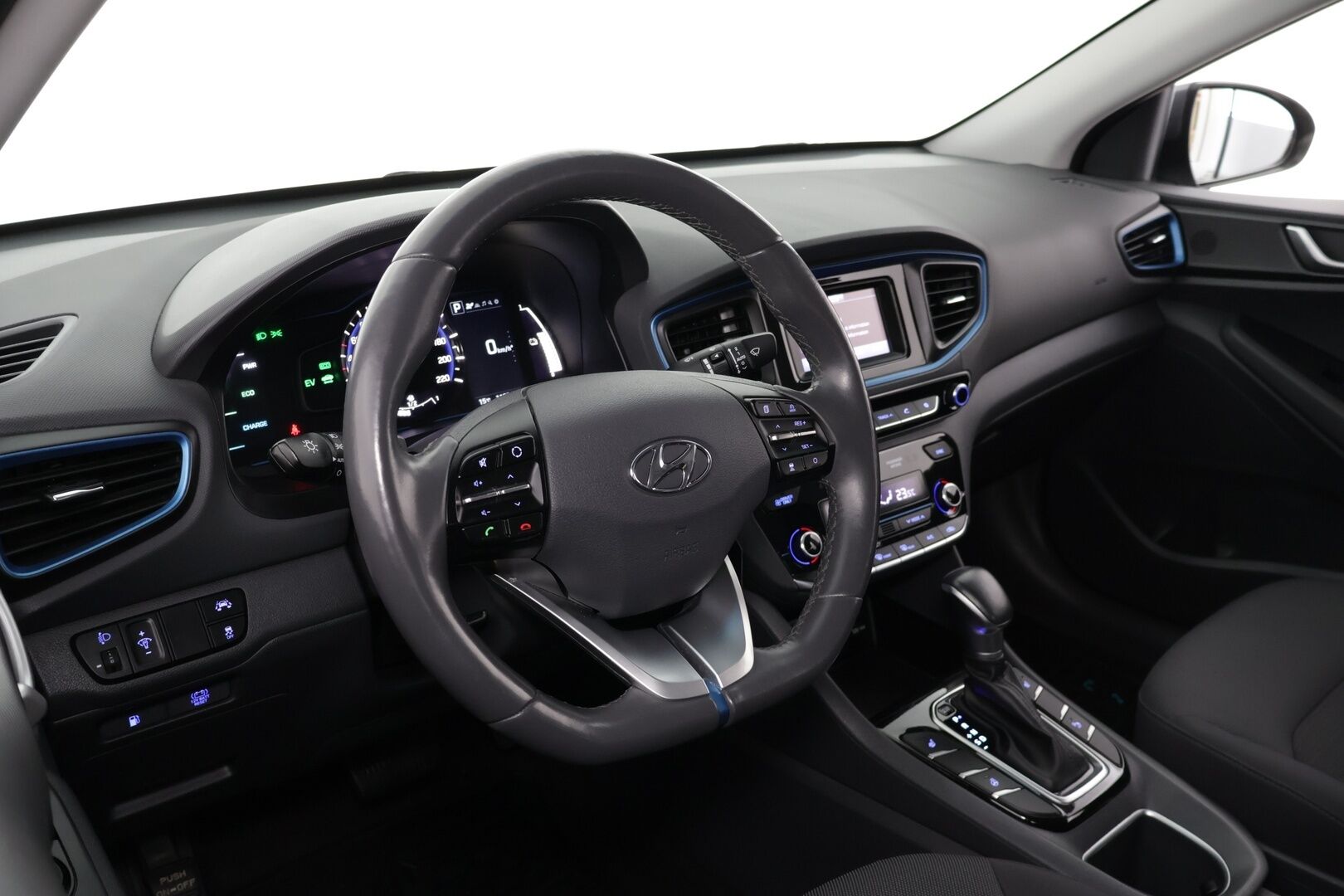 Hyundai IONIQ hybrid 2018 DCT Comfort *Suomi-auto / Adapt. vakkari / P.kamera / Lohko / Ohjauspyörän lämmitys!* - *Siisti / Continental Kitkat!*