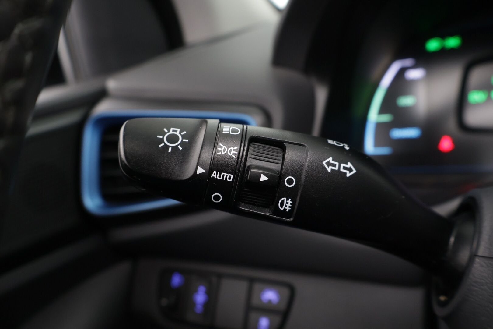 Hyundai IONIQ hybrid 2018 DCT Comfort *Suomi-auto / Adapt. vakkari / P.kamera / Lohko / Ohjauspyörän lämmitys!* - *Siisti / Continental Kitkat!*