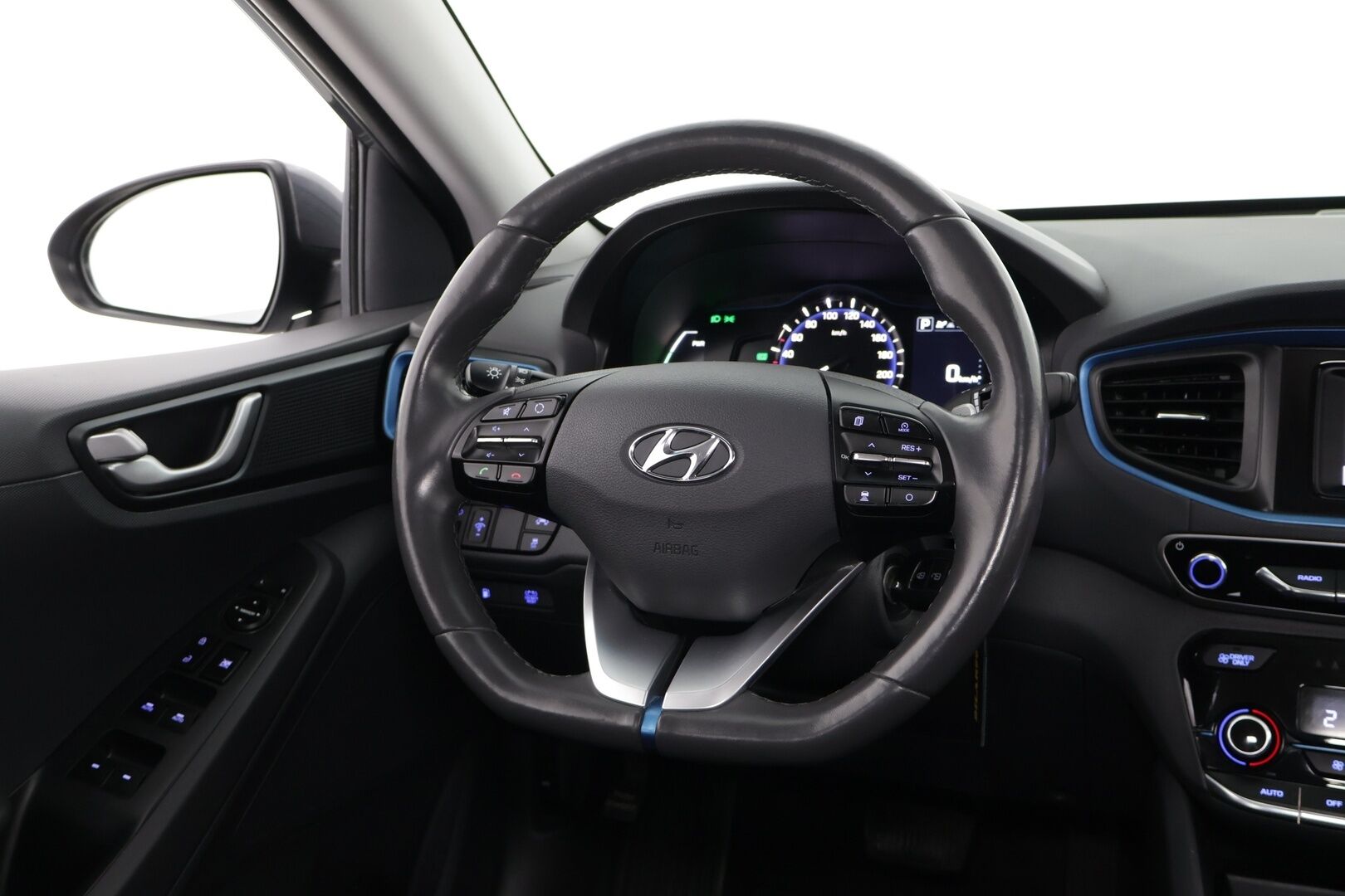 Hyundai IONIQ hybrid 2018 DCT Comfort *Suomi-auto / Adapt. vakkari / P.kamera / Lohko / Ohjauspyörän lämmitys!* - *Siisti / Continental Kitkat!*