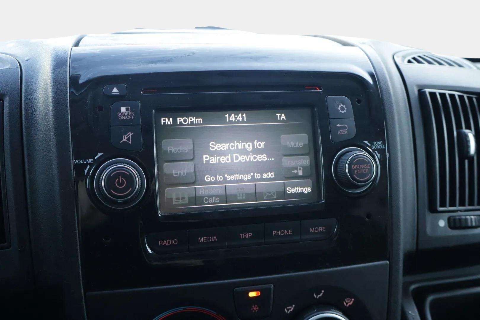 Peugeot Boxer 2018 335 L3H2 pitkä BlueHDi 130 *Suomiauto / Peruutuskamera / Vetokoukku / Webasto / Bluetooth / Vakkari* - * Maltilliset kilometrit! / Jakopää tehty 72tkm / Siistinä pidetty yksilö kaksilla renkailla * - HULLUT AVAJAISHULINAT KORKOTARJOUS 3,29 %