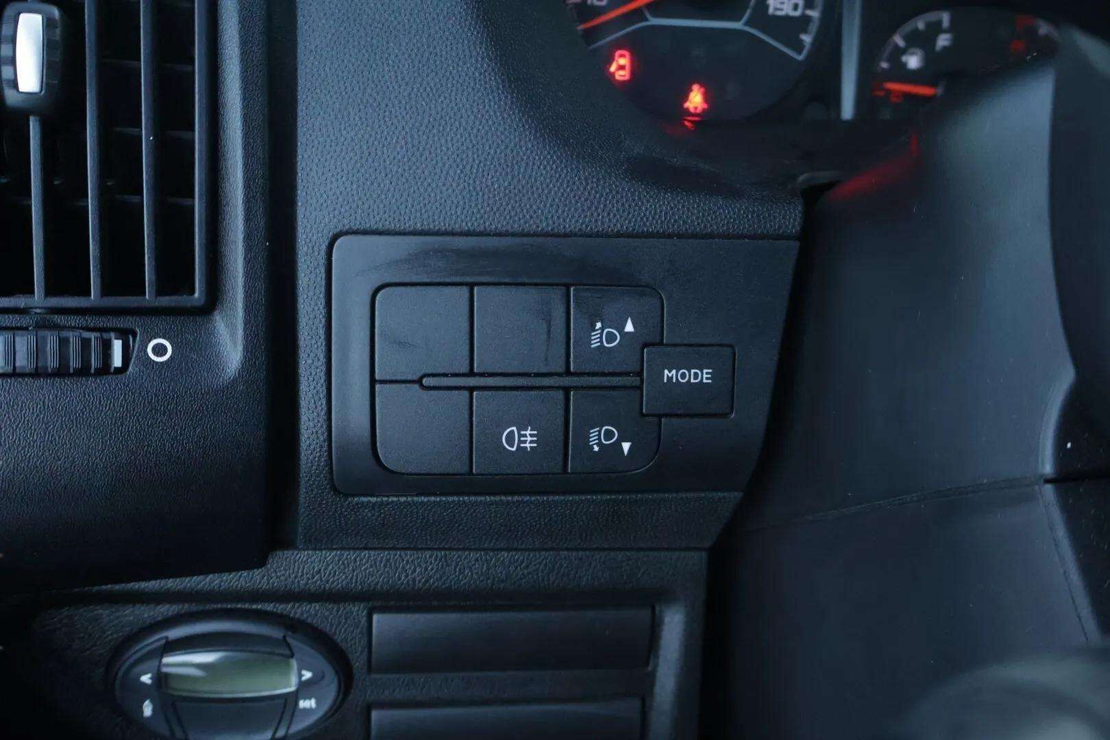 Peugeot Boxer 2018 335 L3H2 pitkä BlueHDi 130 *Suomiauto / Peruutuskamera / Vetokoukku / Webasto / Bluetooth / Vakkari* - * Maltilliset kilometrit! / Jakopää tehty 72tkm / Siistinä pidetty yksilö kaksilla renkailla * - HULLUT AVAJAISHULINAT KORKOTARJOUS 3,29 %