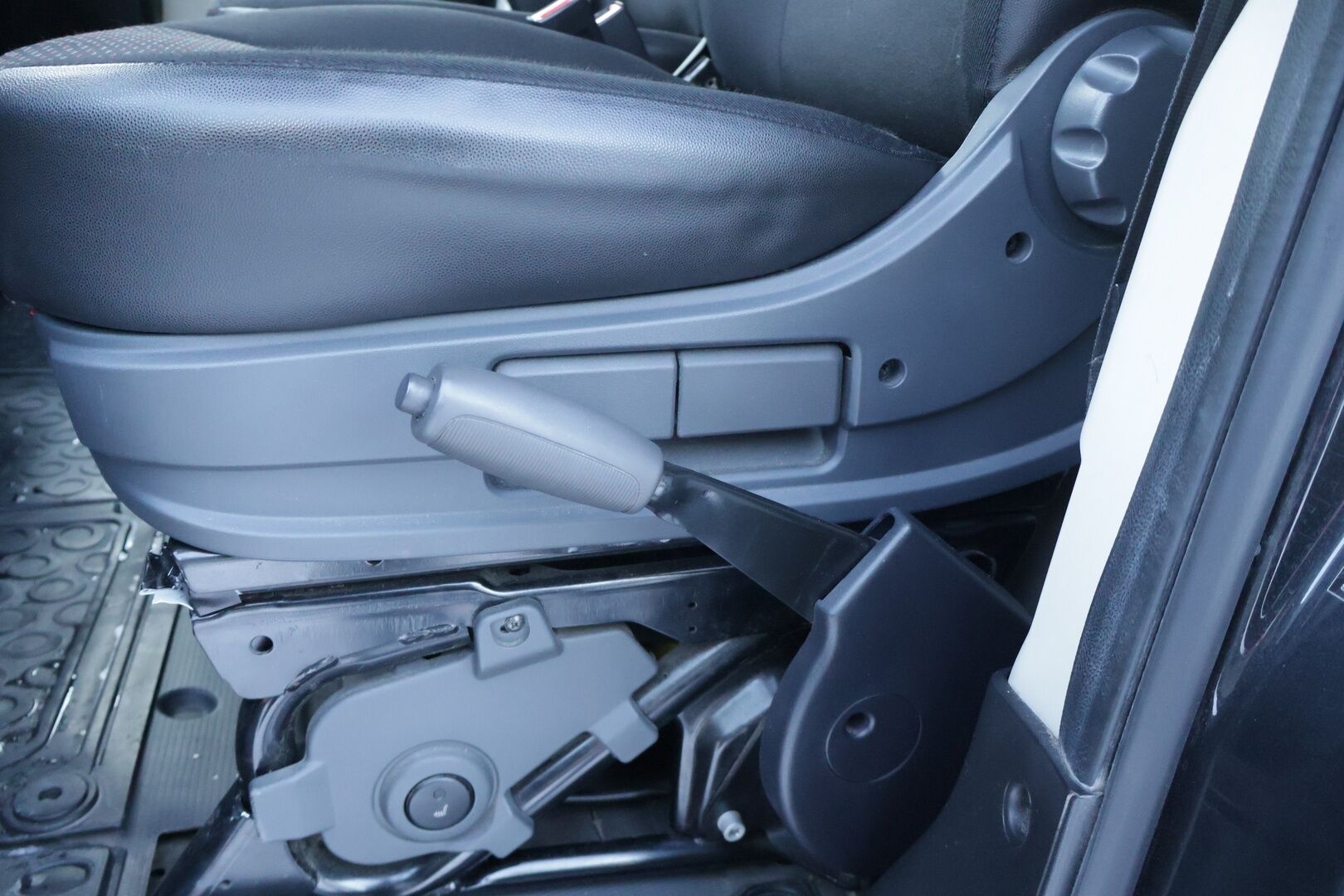 Peugeot Boxer 2018 335 L3H2 pitkä BlueHDi 130 *Suomiauto / Peruutuskamera / Vetokoukku / Webasto / Bluetooth / Vakkari* - *Maltilliset kilometrit! / Siistinä pidetty yksilö kaksilla renkailla*