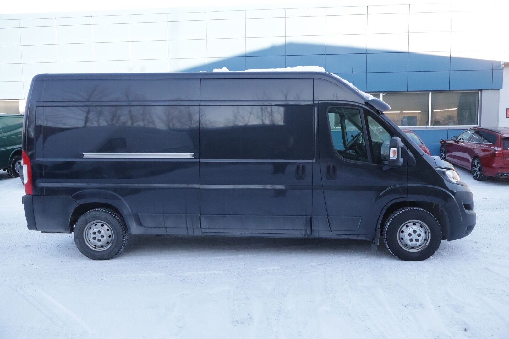 Peugeot Boxer 2018 335 L3H2 pitkä BlueHDi 130 *Suomiauto / Peruutuskamera / Vetokoukku / Webasto / Bluetooth / Vakkari* - *Maltilliset kilometrit! / Siistinä pidetty yksilö kaksilla renkailla*
