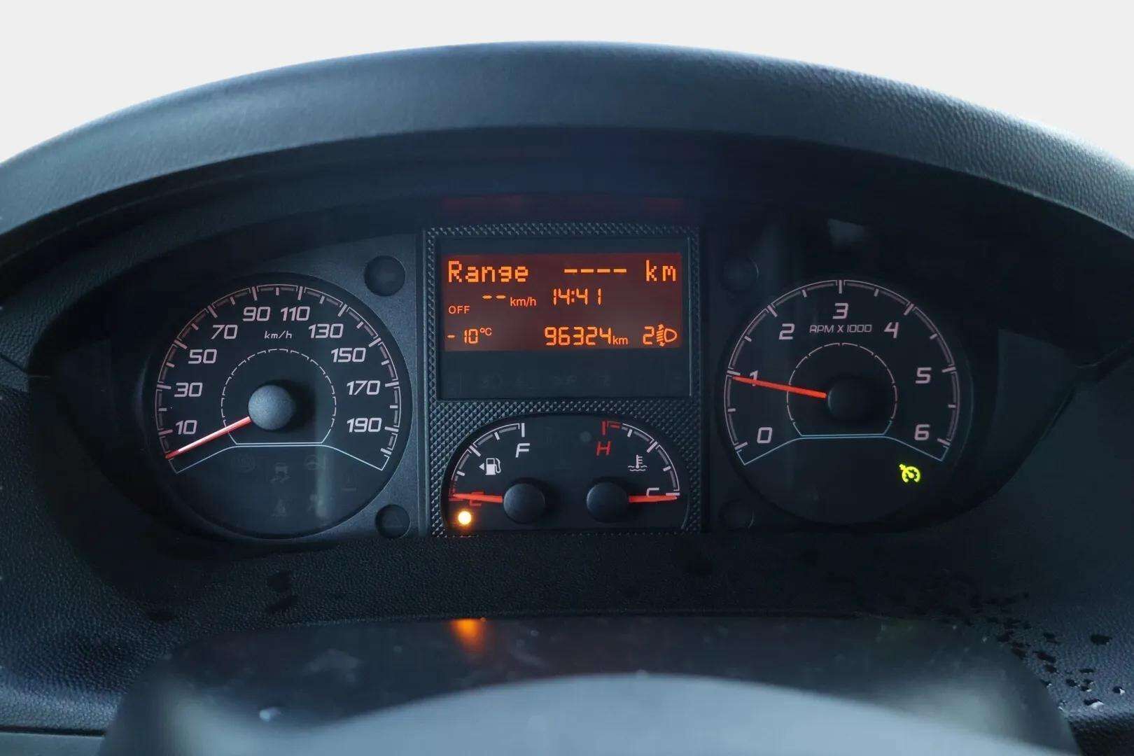 Peugeot Boxer 2018 335 L3H2 pitkä BlueHDi 130 *Suomiauto / Peruutuskamera / Vetokoukku / Webasto / Bluetooth / Vakkari* - * Maltilliset kilometrit! / Jakopää tehty 72tkm / Siistinä pidetty yksilö kaksilla renkailla * - HULLUT AVAJAISHULINAT KORKOTARJOUS 3,29 %