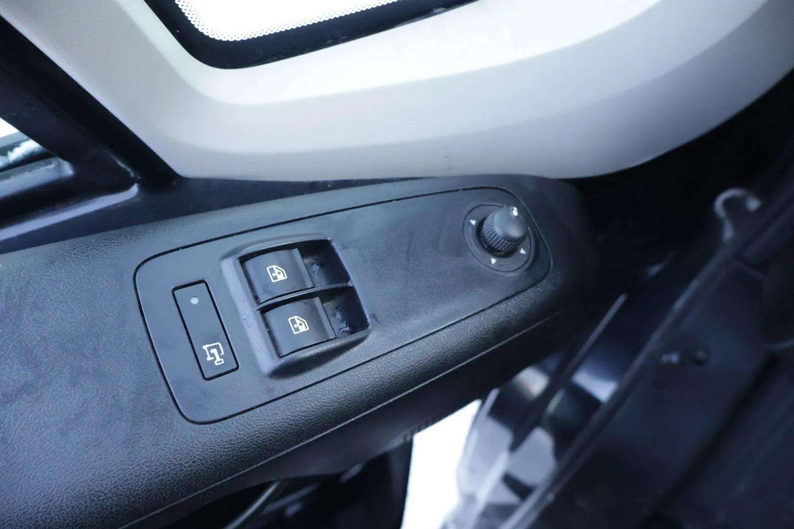 Peugeot Boxer 2018 335 L3H2 pitkä BlueHDi 130 *Suomiauto / Peruutuskamera / Vetokoukku / Webasto / Bluetooth / Vakkari* - * Maltilliset kilometrit! / Jakopää tehty 72tkm / Siistinä pidetty yksilö kaksilla renkailla * - HULLUT AVAJAISHULINAT KORKOTARJOUS 3,29 %