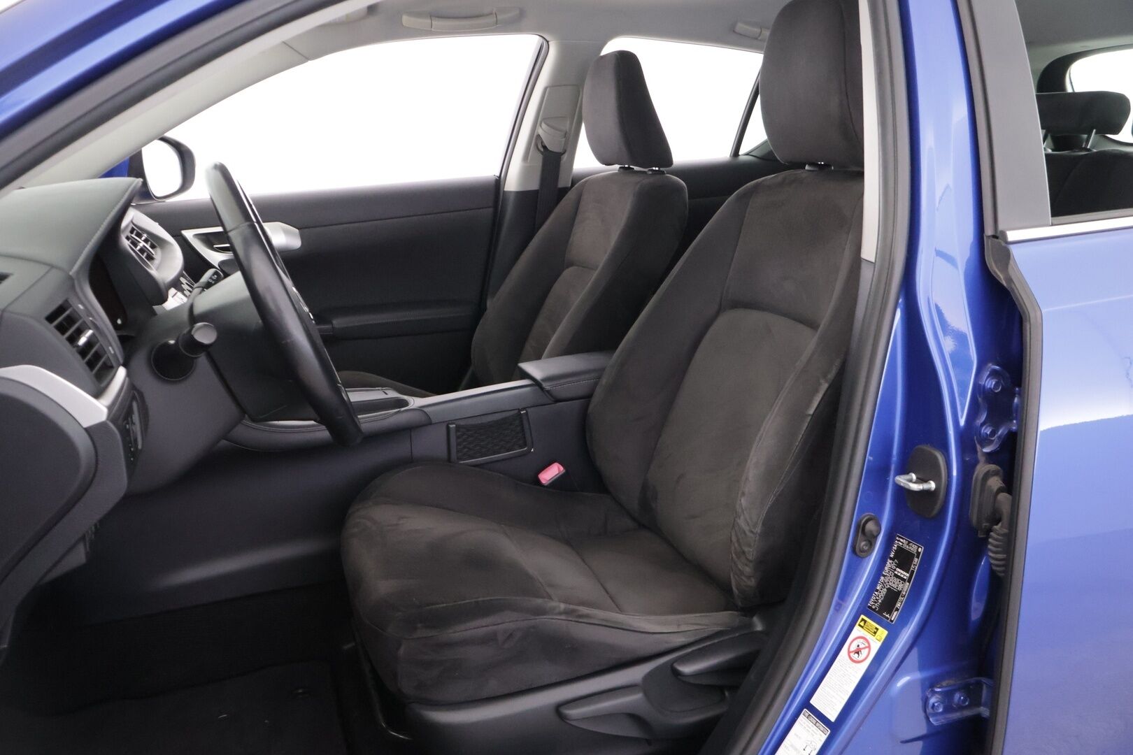 Lexus CT 2011 200h Hybrid A Comfort *Vetokoukku / P. Tutka /  Kangas-alcantara / Juuri huollettu* - *Merkkihuollettu / 2x renkaat ja vanteet*