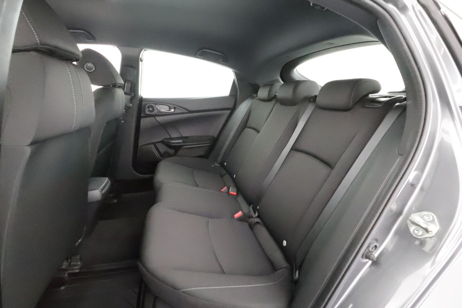 Honda Civic 2018 HB 129 hv Business - | ACC | 1-om suomiauto | Lane Assist | Bluetooth | Aut. ilmastointi | Penkinlämmittimet | Hätäjarrutusavustin | 2x renkaat aluin | Huoltokirja | 