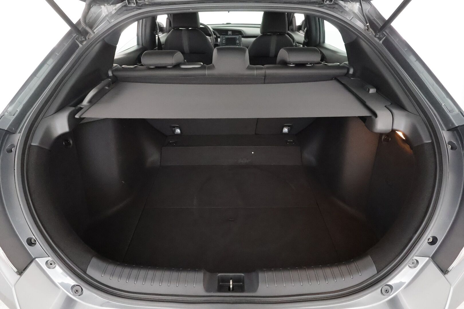 Honda Civic 2018 HB 129 hv Business - | ACC | 1-om suomiauto | Lane Assist | Bluetooth | Aut. ilmastointi | Penkinlämmittimet | Hätäjarrutusavustin | 2x renkaat aluin | Huoltokirja | 