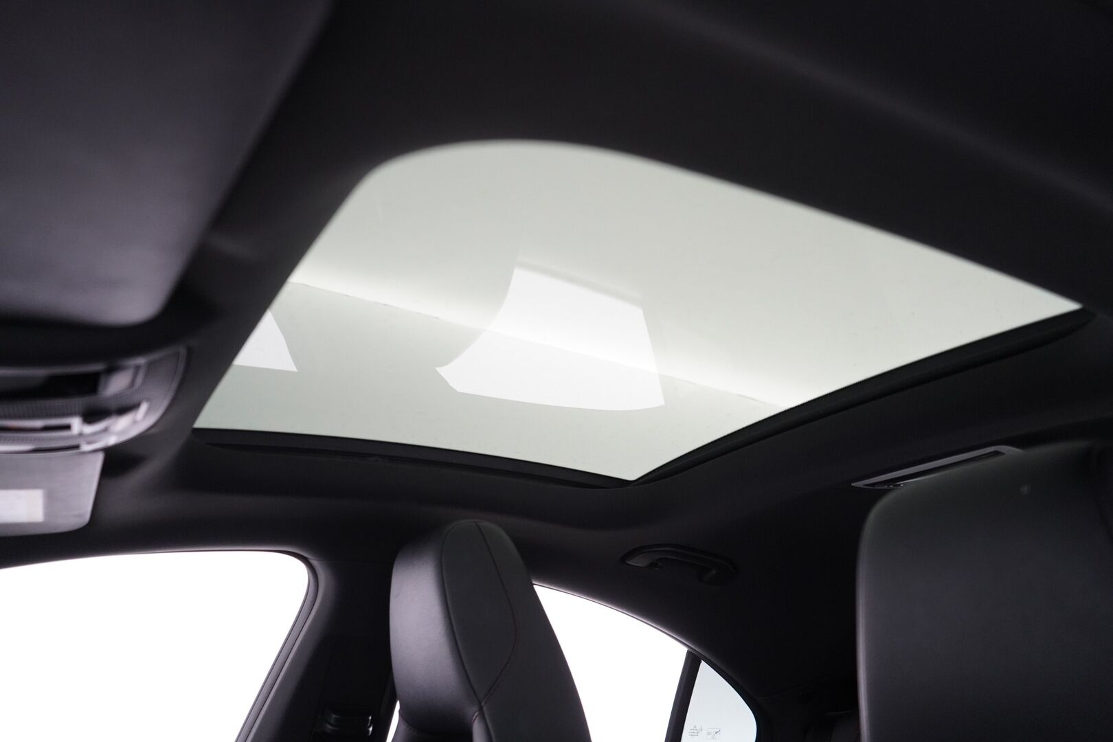 Mercedes-Benz CLA 2018 220 d 4Matic A Business AMG * ACC / Webasto / Koukku / Harman&Kardon / Kamera / Panorama* - AMG / Juuri katsastettu / 1200€ huolto juuri tehty! / SUPER VARUSTEET!