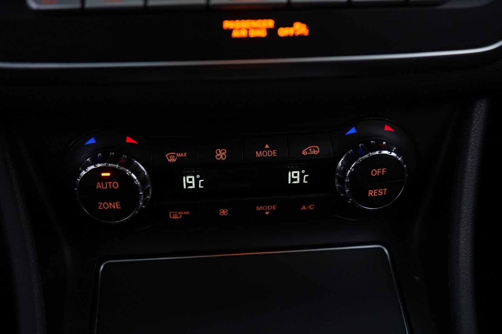 Mercedes-Benz CLA 2018 220 d 4Matic A Business AMG * ACC / Webasto / Koukku / Harman&Kardon / Kamera / Panorama* - AMG / Juuri katsastettu / 1200€ huolto juuri tehty! / SUPER VARUSTEET!