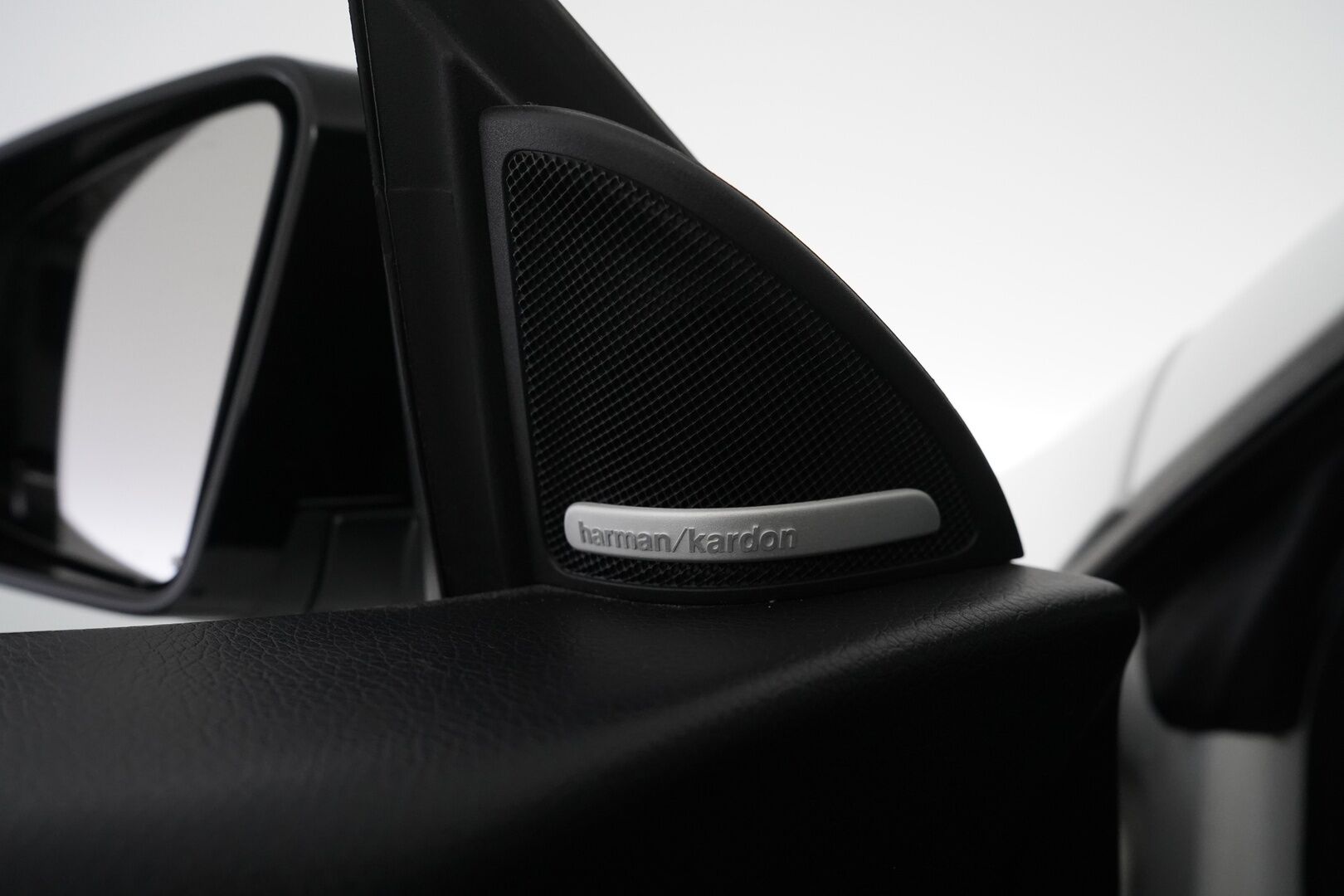 Mercedes-Benz CLA 2018 220 d 4Matic A Business AMG * ACC / Webasto / Koukku / Harman&Kardon / Kamera / Panorama* - AMG / Juuri katsastettu / 1200€ huolto juuri tehty! / SUPER VARUSTEET!