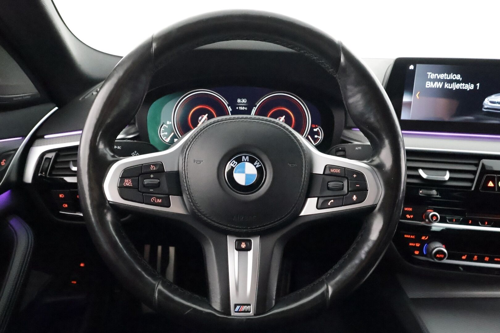 BMW 530 2018 G30 Sedan 530e A iPerformance Launch Edition - | Vakkari | Adapt. LED | Osasähköt | H/K | 360-Kamera | Sporttipenkit | Lämmitettävä ohjauspyörä | HUD | Navi | Suomi-auto | Kahdet Renkaat |